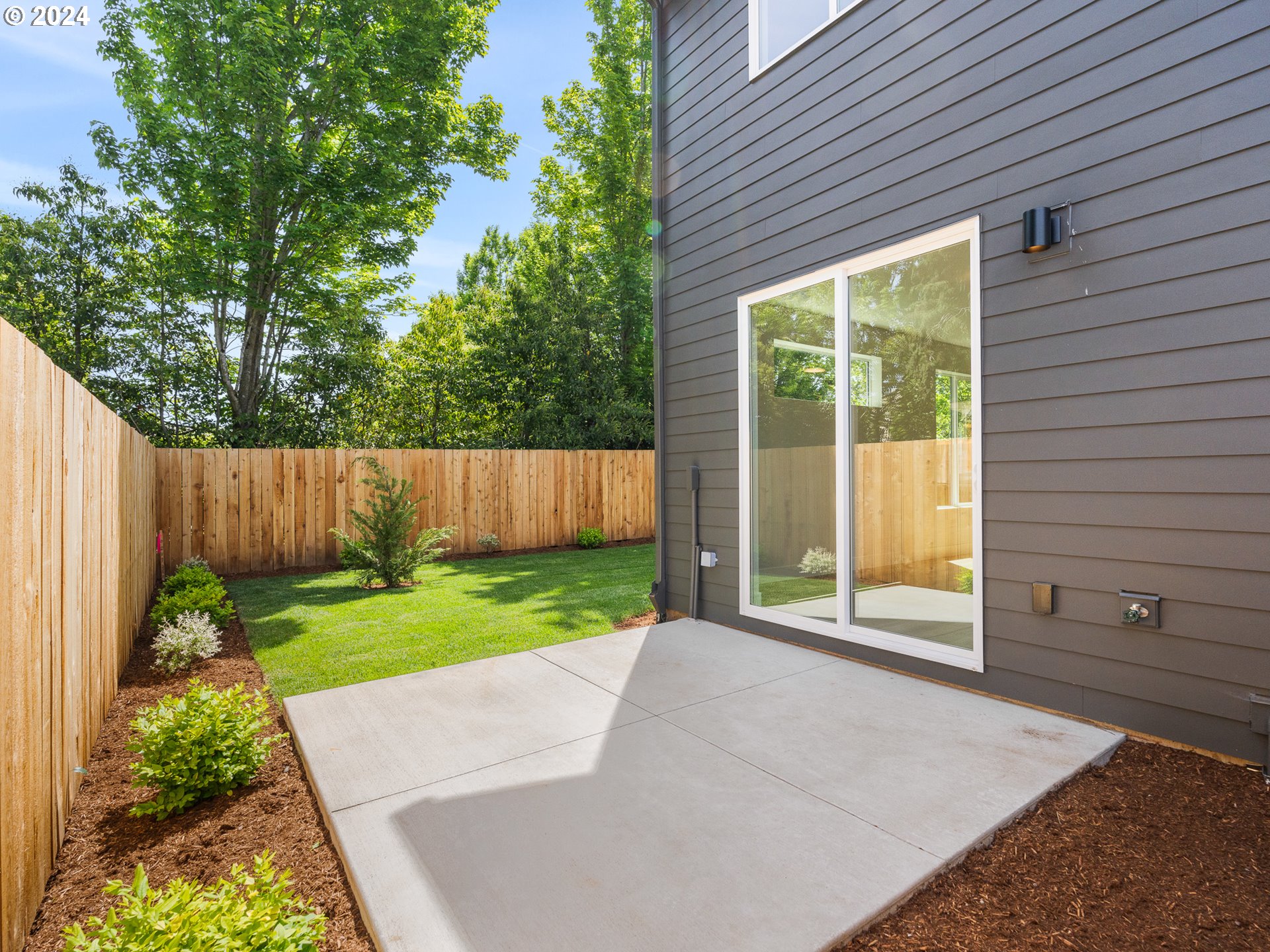 9060 N Buchanan AVE 1