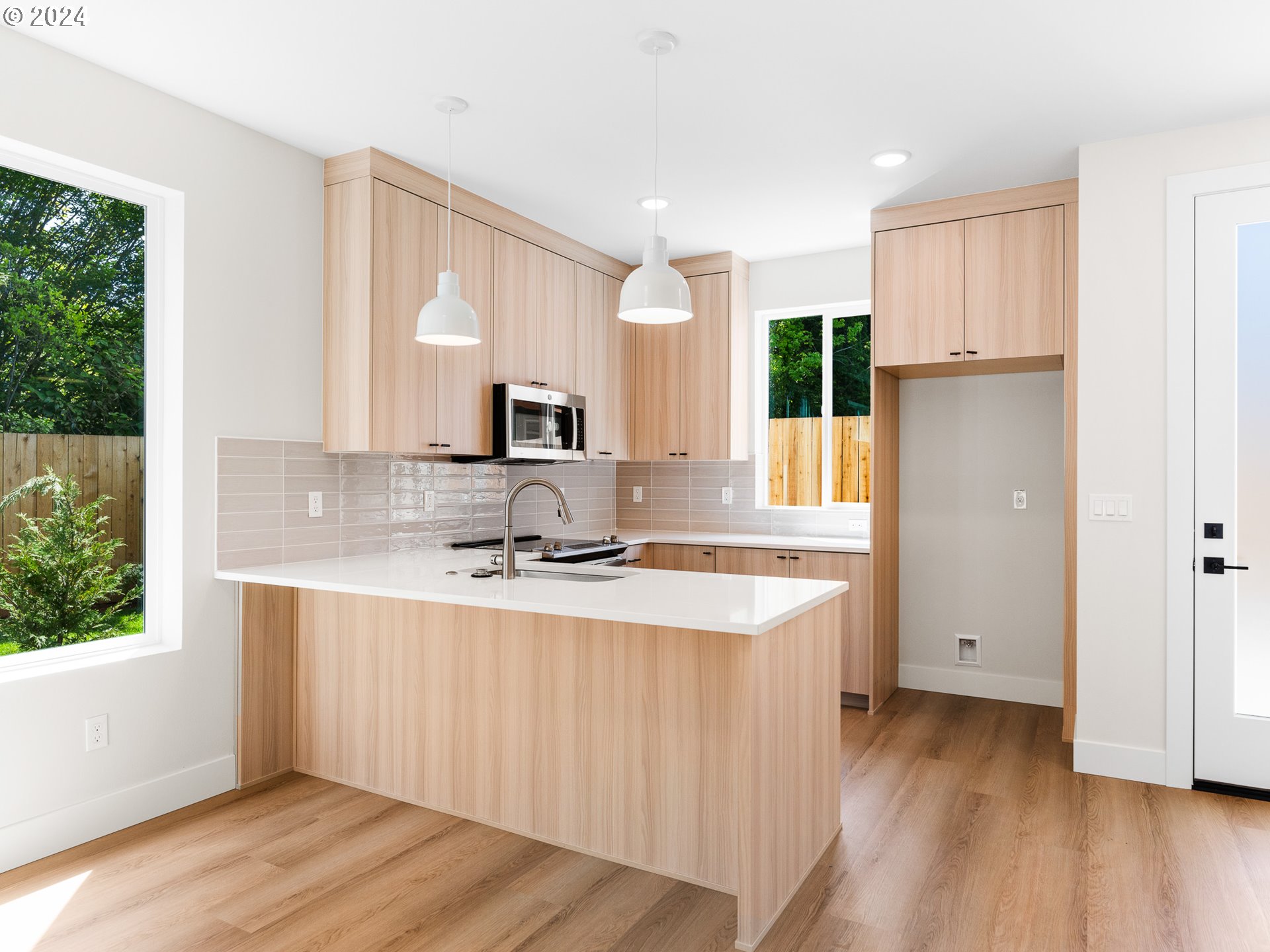 9060 N Buchanan AVE 1