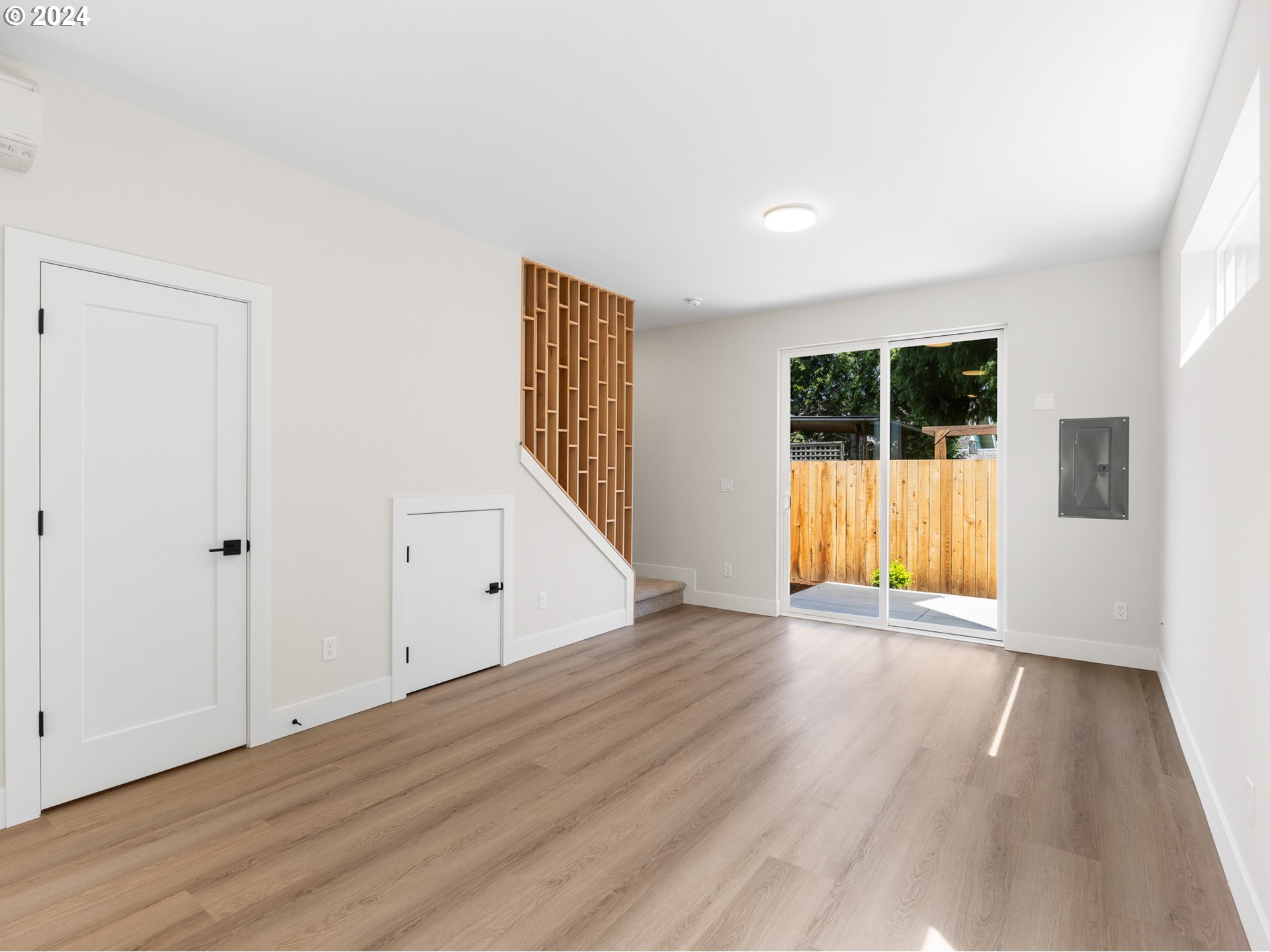 9060 N Buchanan AVE 1