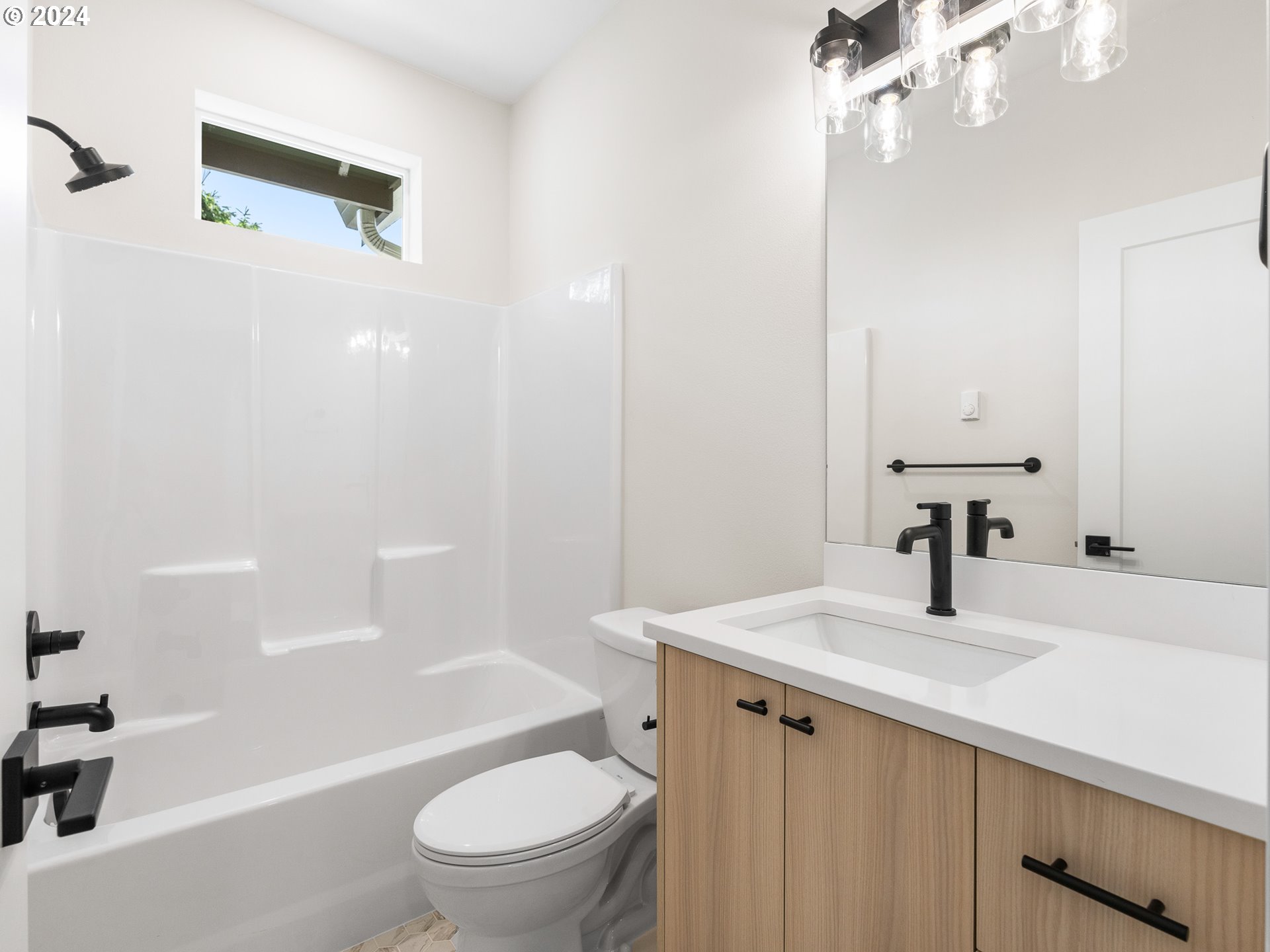 9060 N Buchanan AVE 1