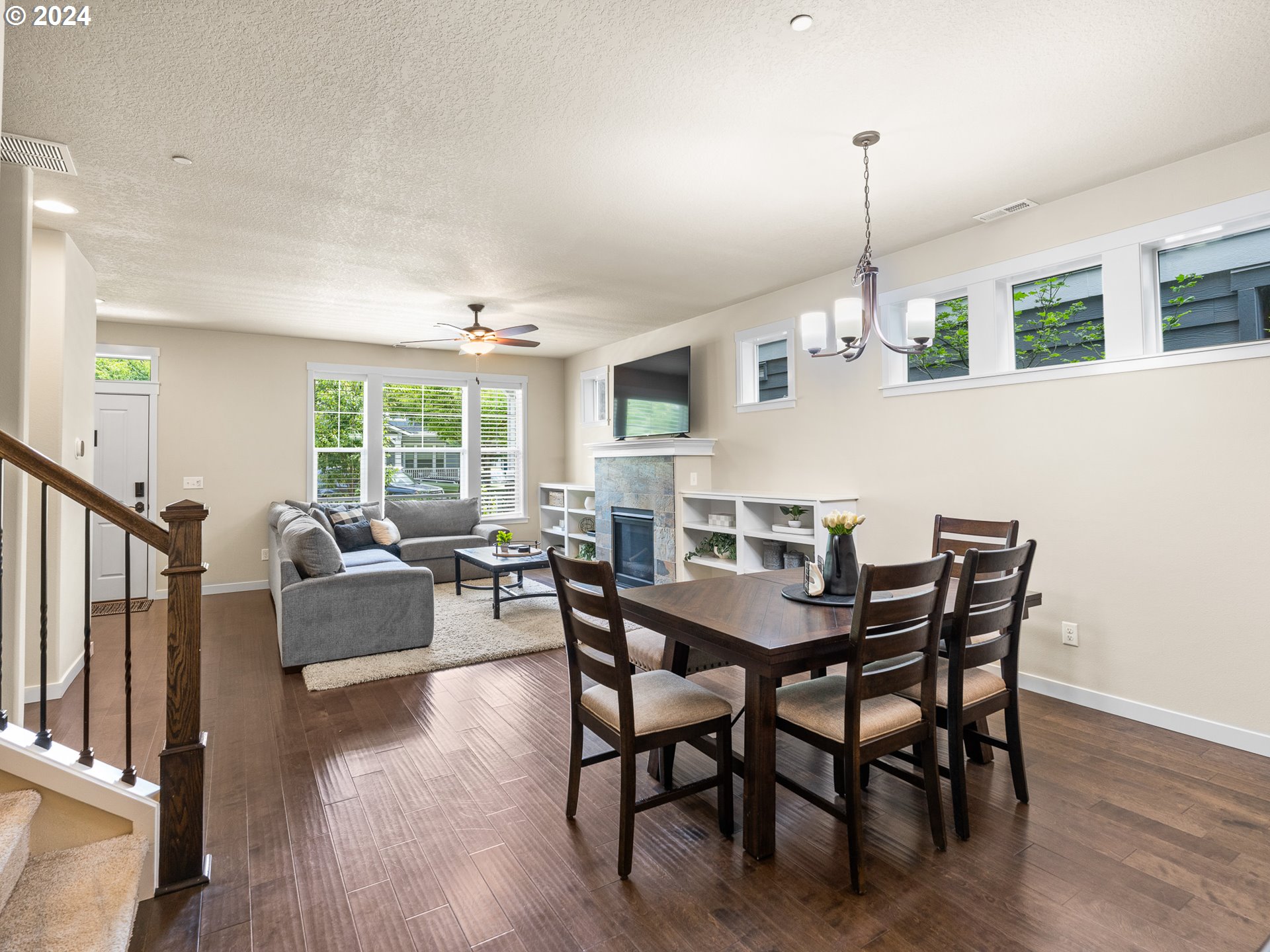 29029 SW VILLEBOIS DR