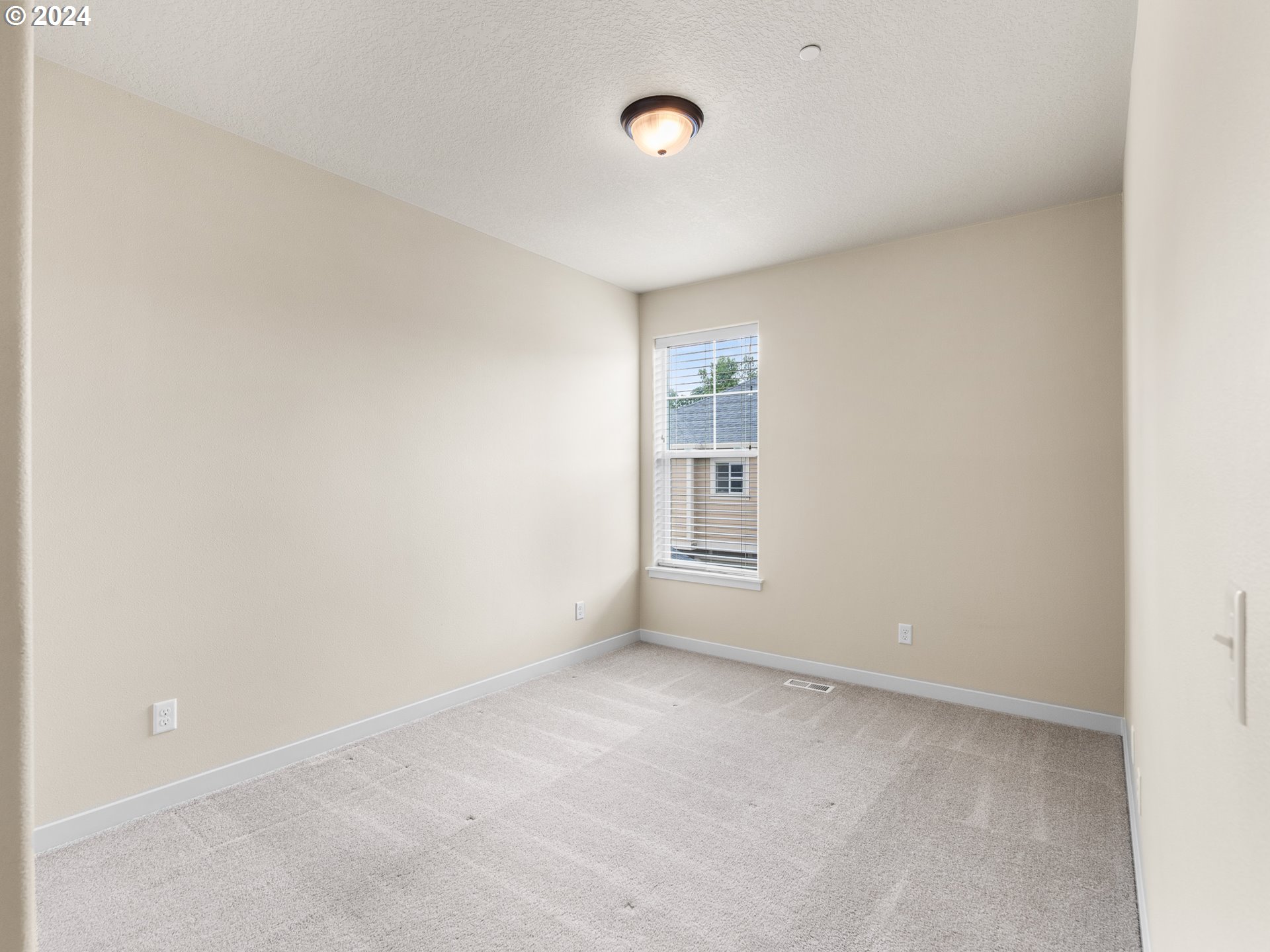 29029 SW VILLEBOIS DR