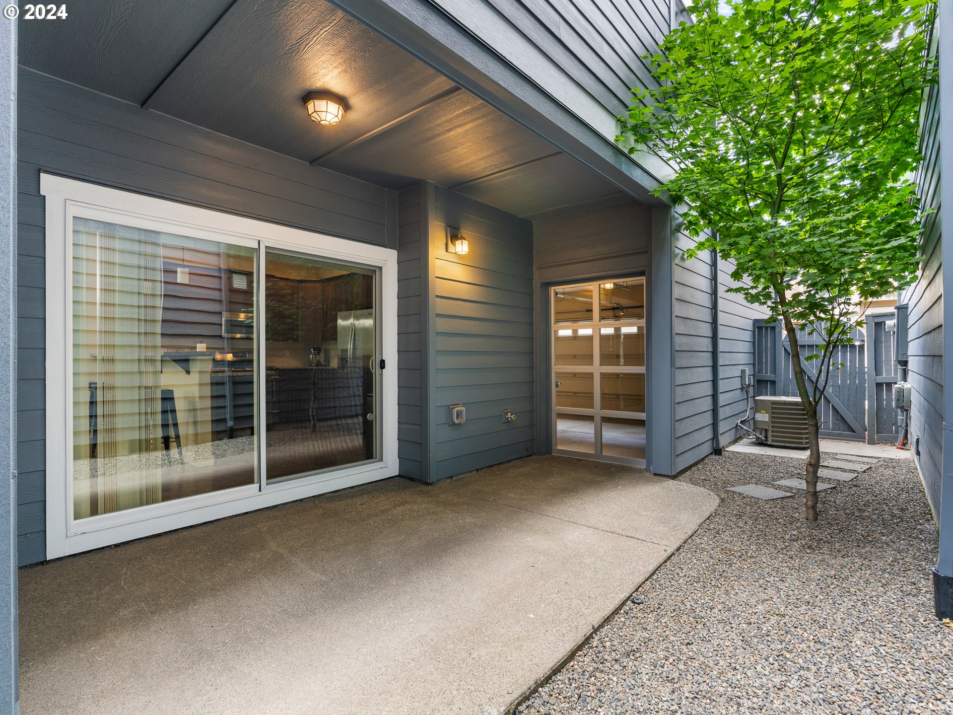 29029 SW VILLEBOIS DR