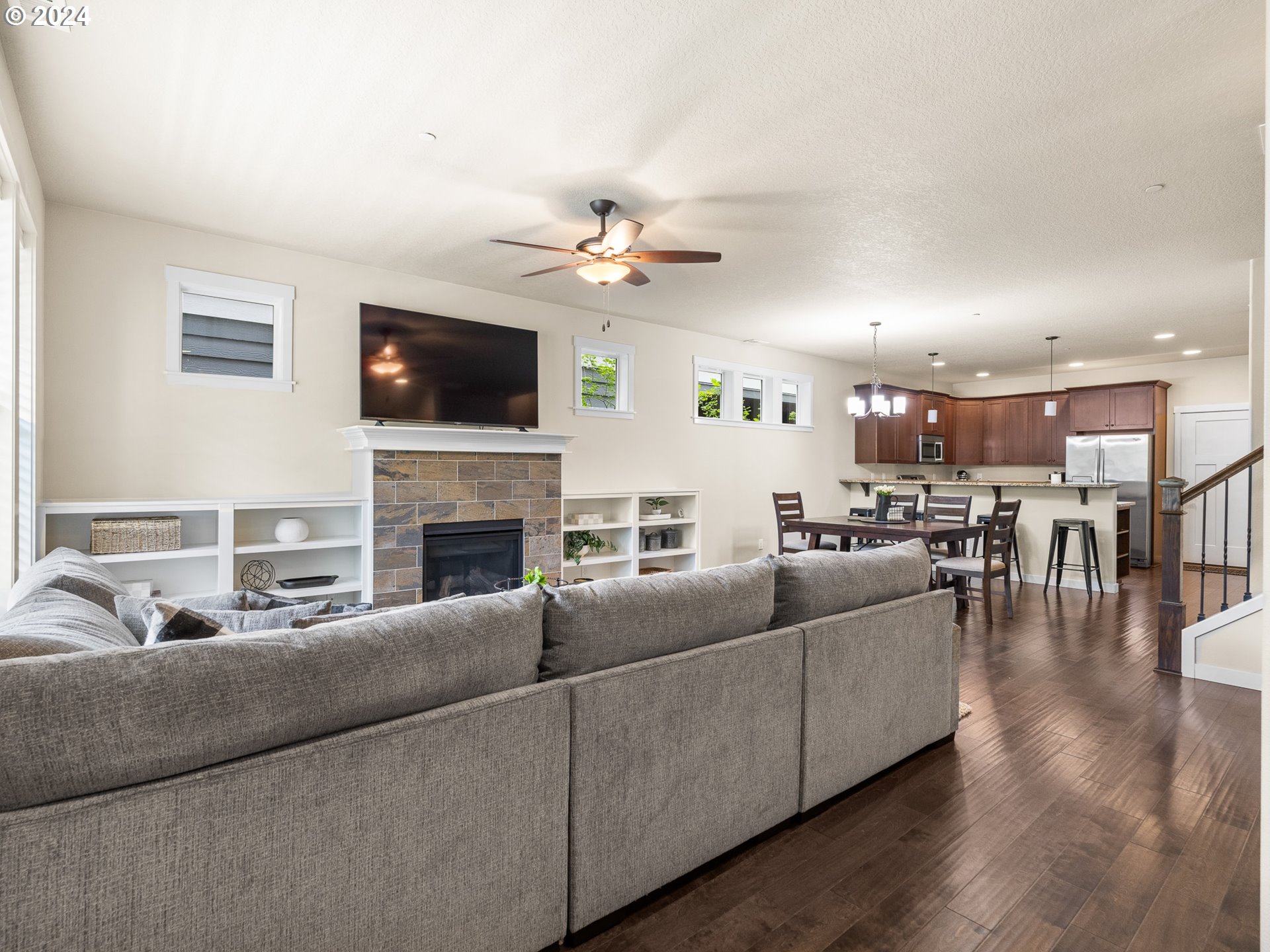 29029 SW VILLEBOIS DR