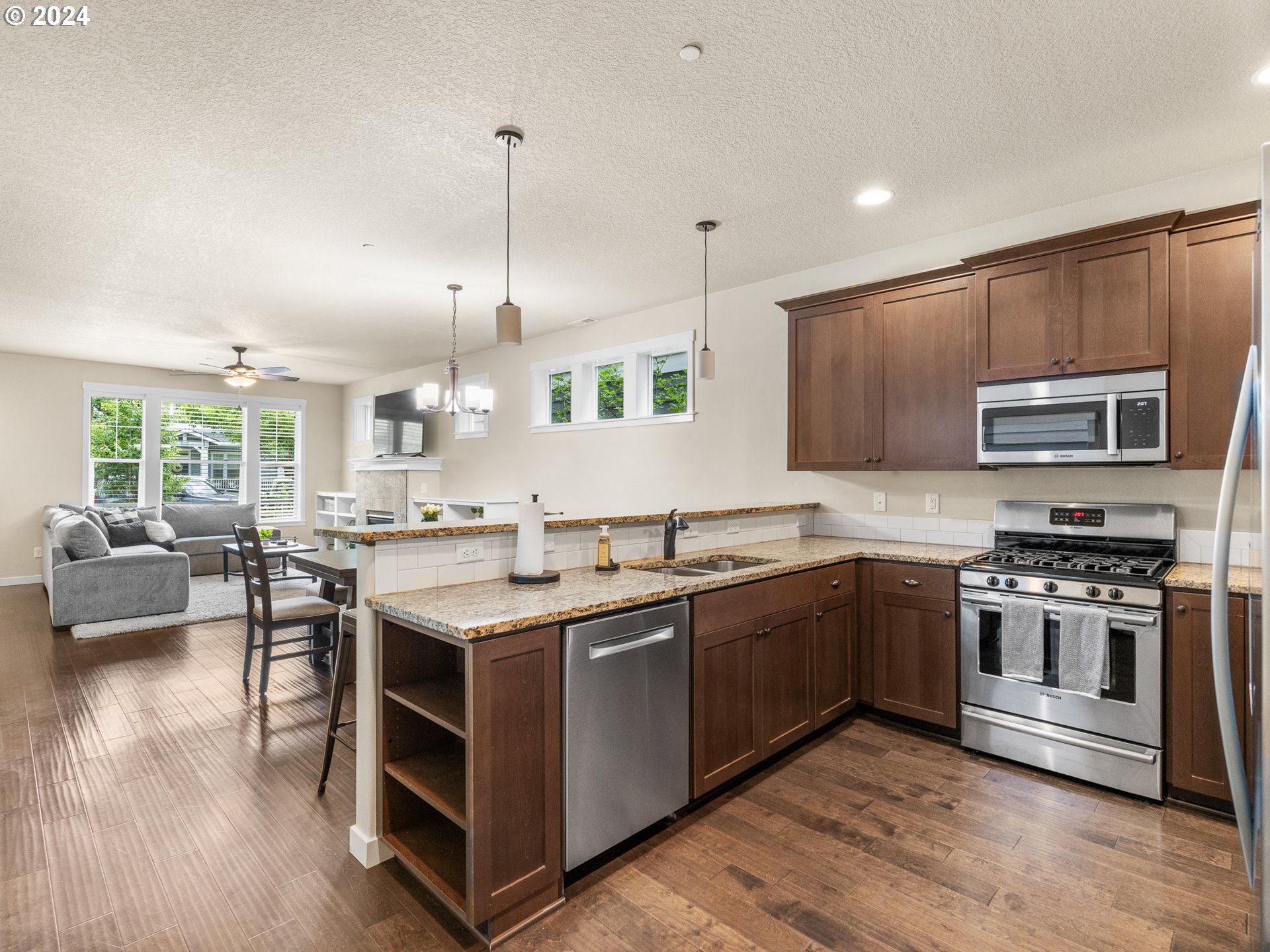 29029 SW VILLEBOIS DR