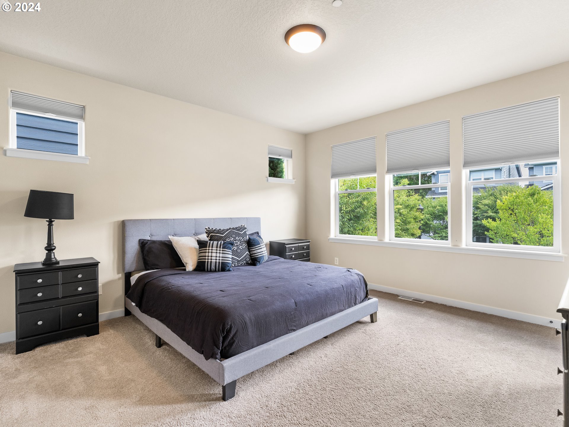 29029 SW VILLEBOIS DR