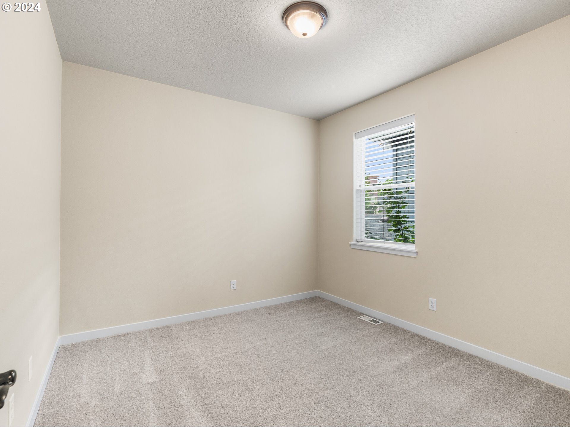 29029 SW VILLEBOIS DR