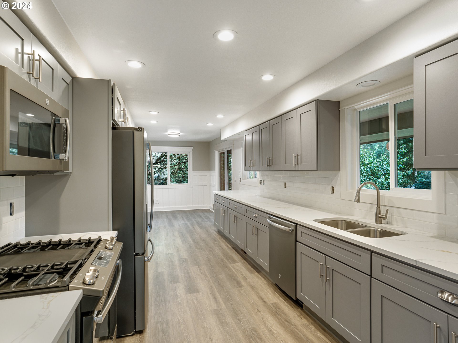 9990 SW KILLARNEY LN