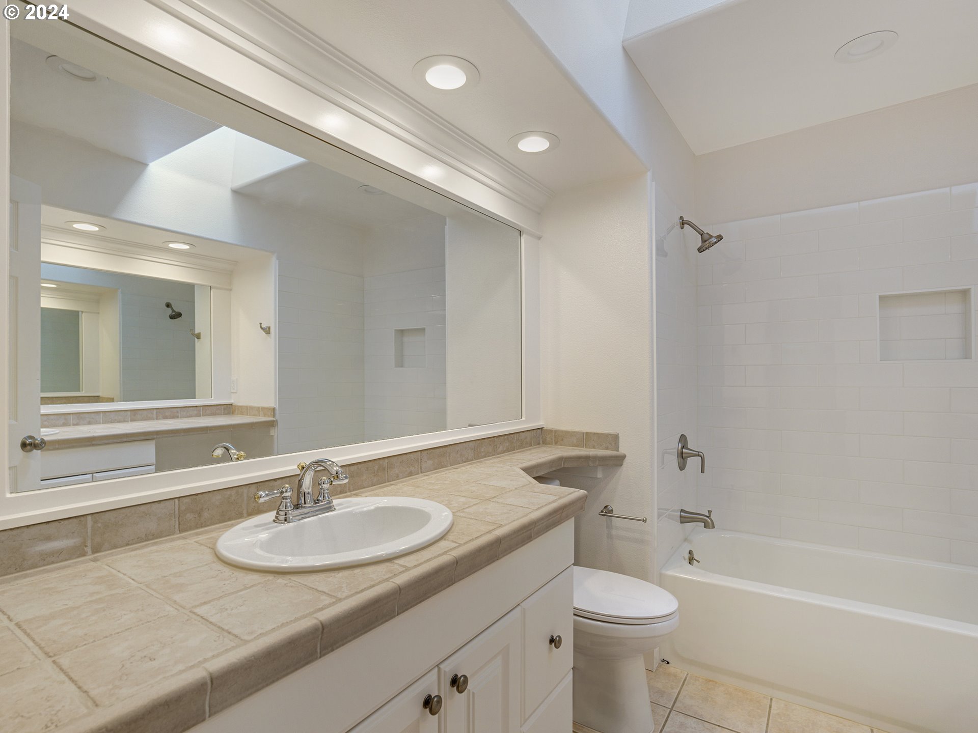 9990 SW KILLARNEY LN