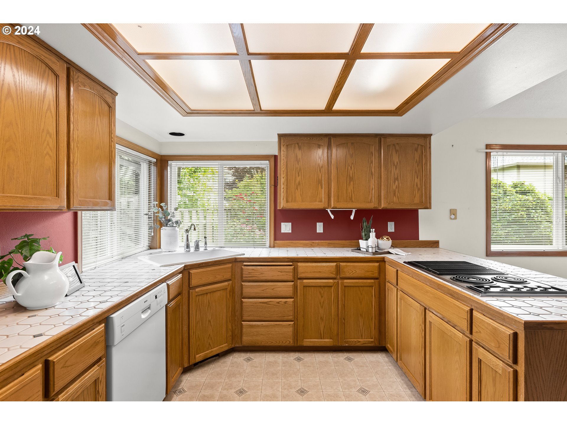 16748 NE SAN RAFAEL DR