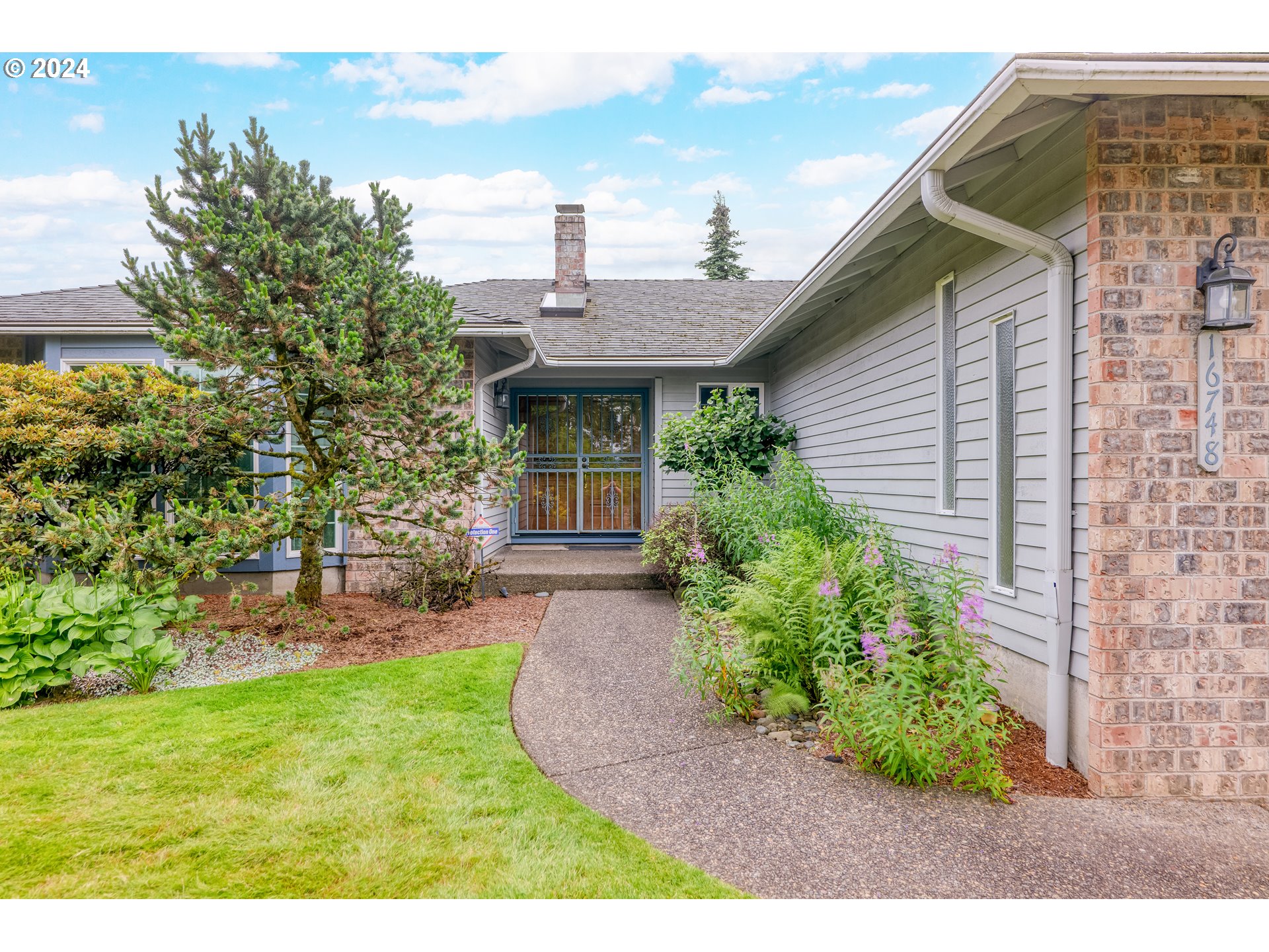 16748 NE SAN RAFAEL DR