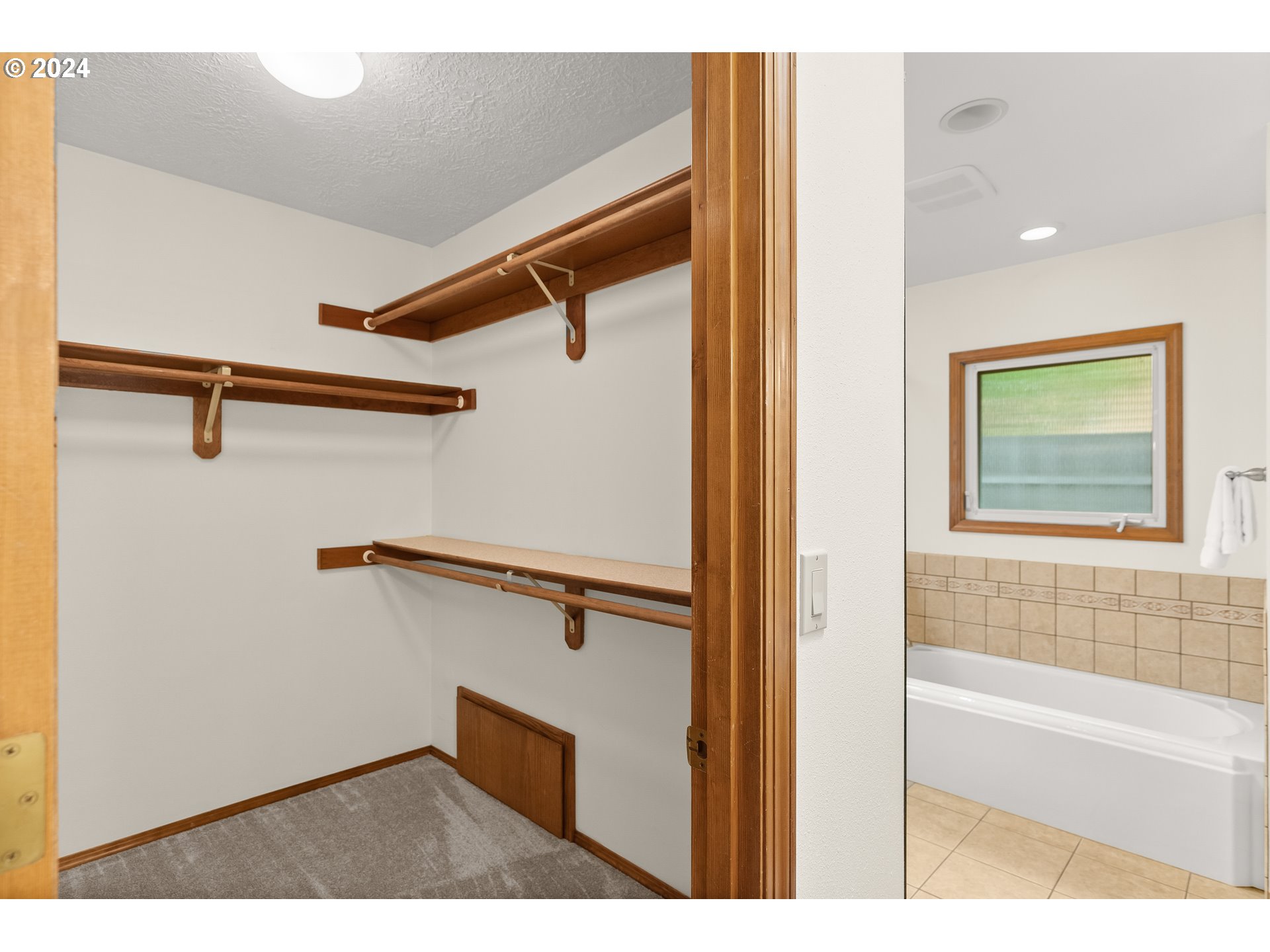 16748 NE SAN RAFAEL DR