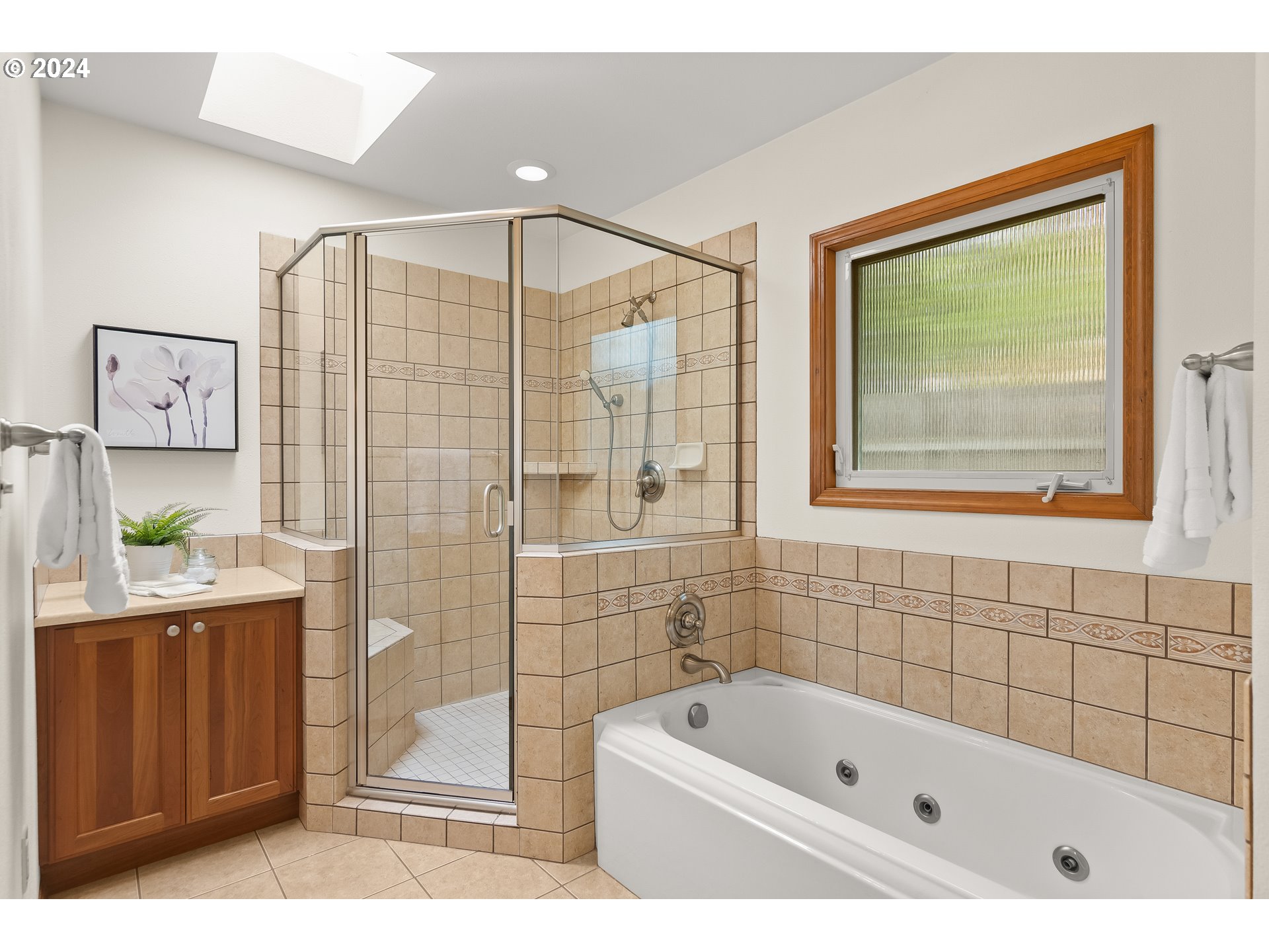 16748 NE SAN RAFAEL DR