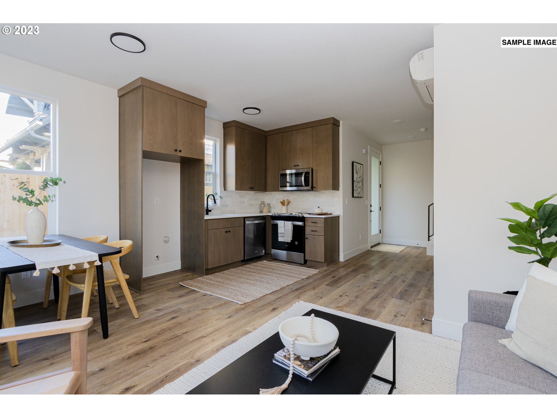 5334 SE Milwaukie AVE 2