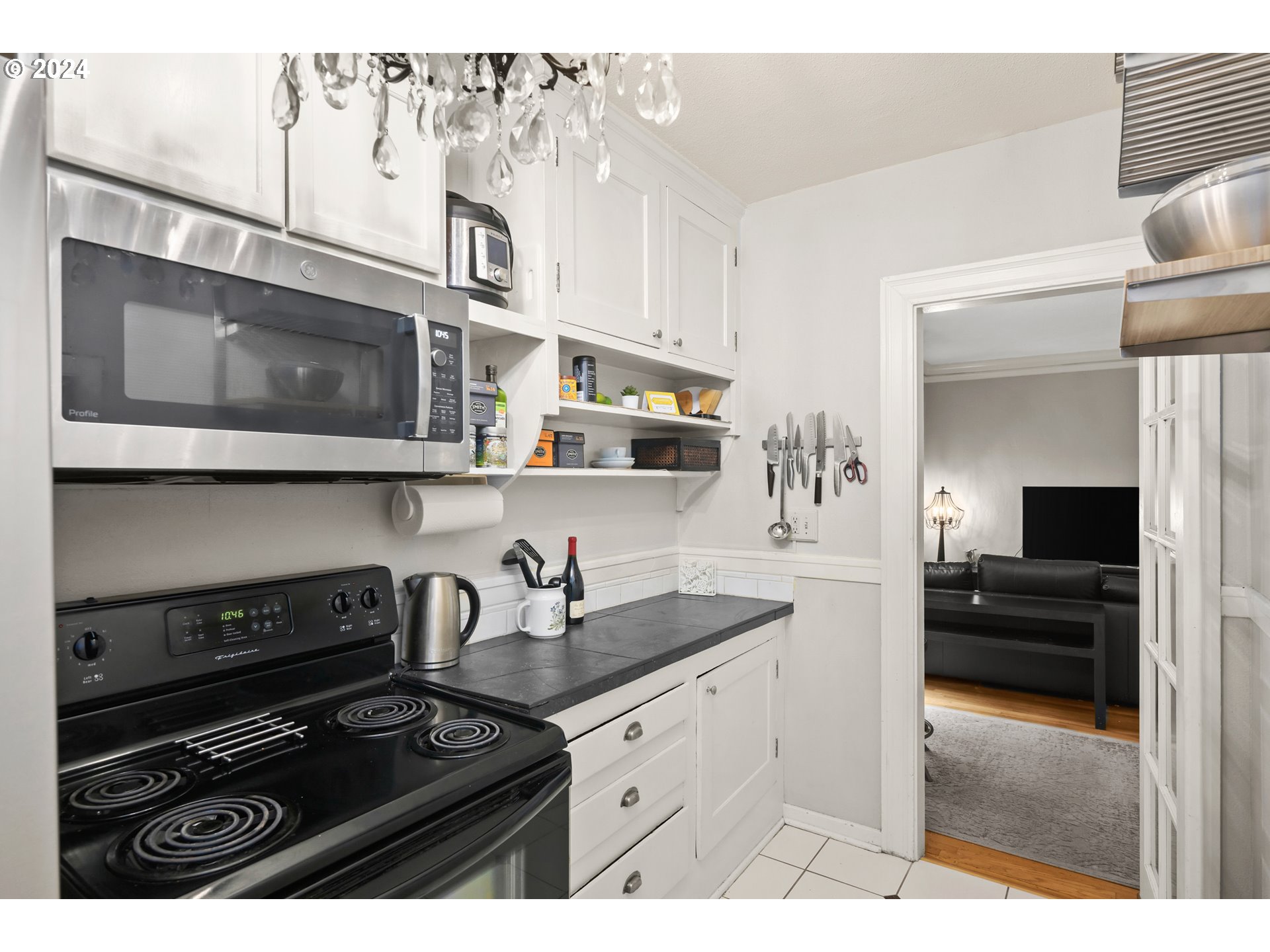 1811 NW COUCH ST 406