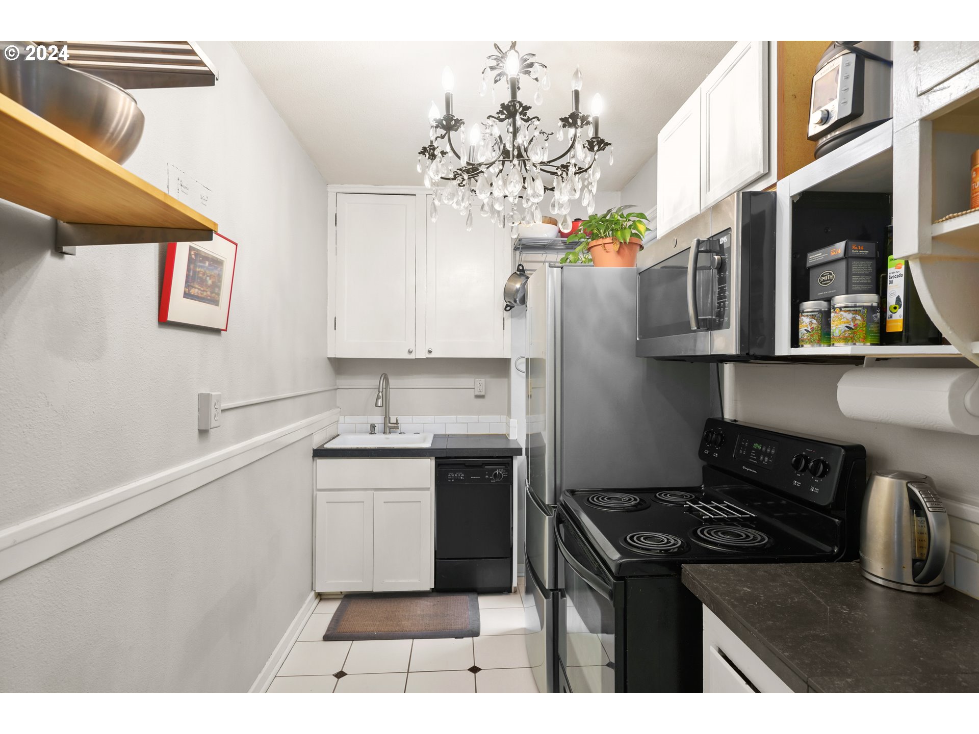 1811 NW COUCH ST 406