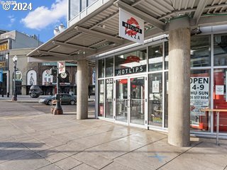 1811 NW COUCH ST 406