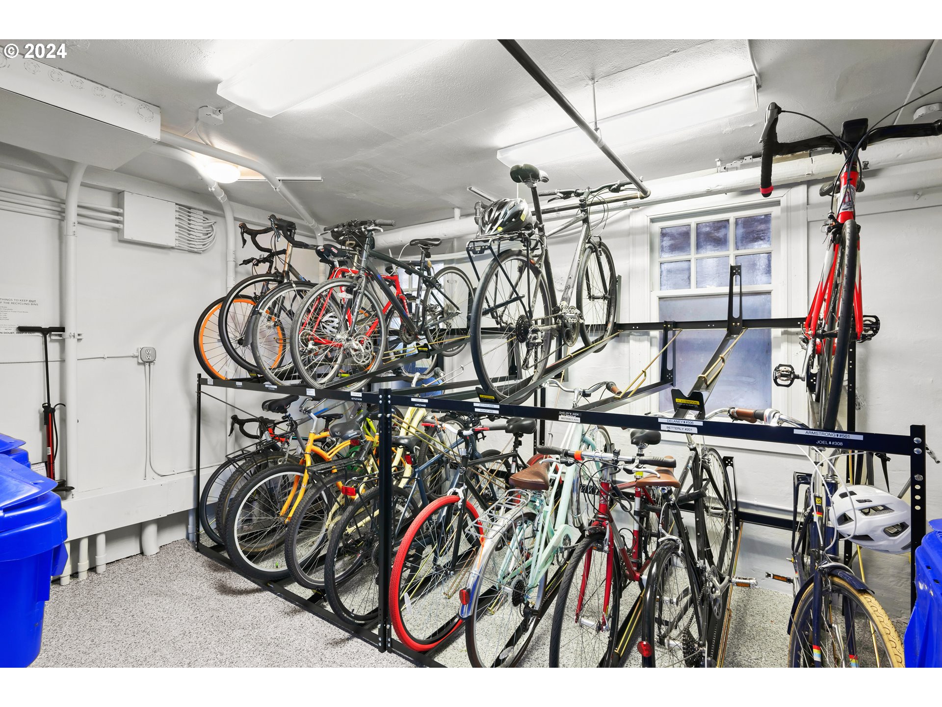 1811 NW COUCH ST 406