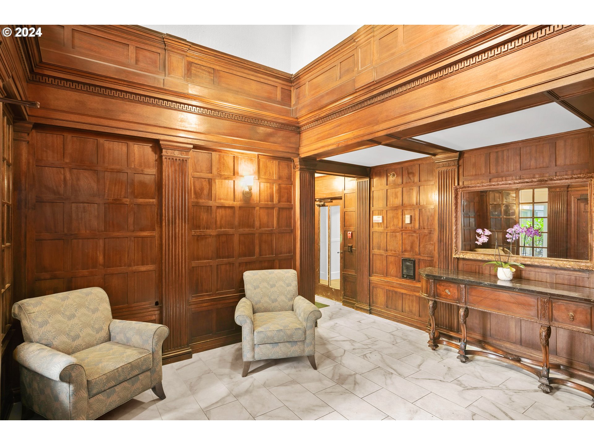 1811 NW COUCH ST 406