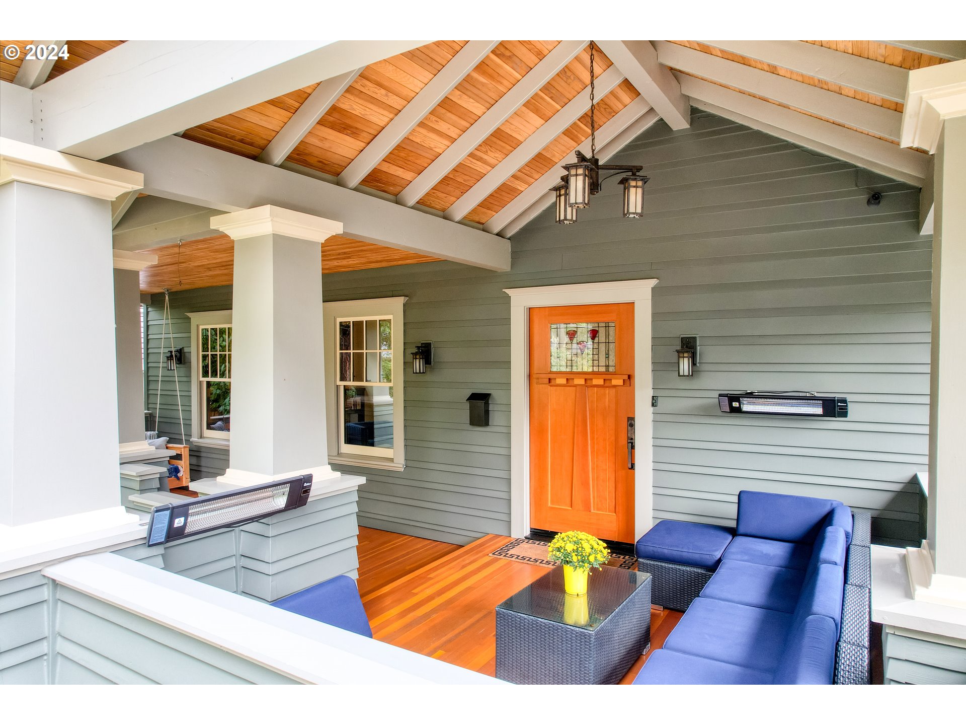 2400 NE 25TH AVE