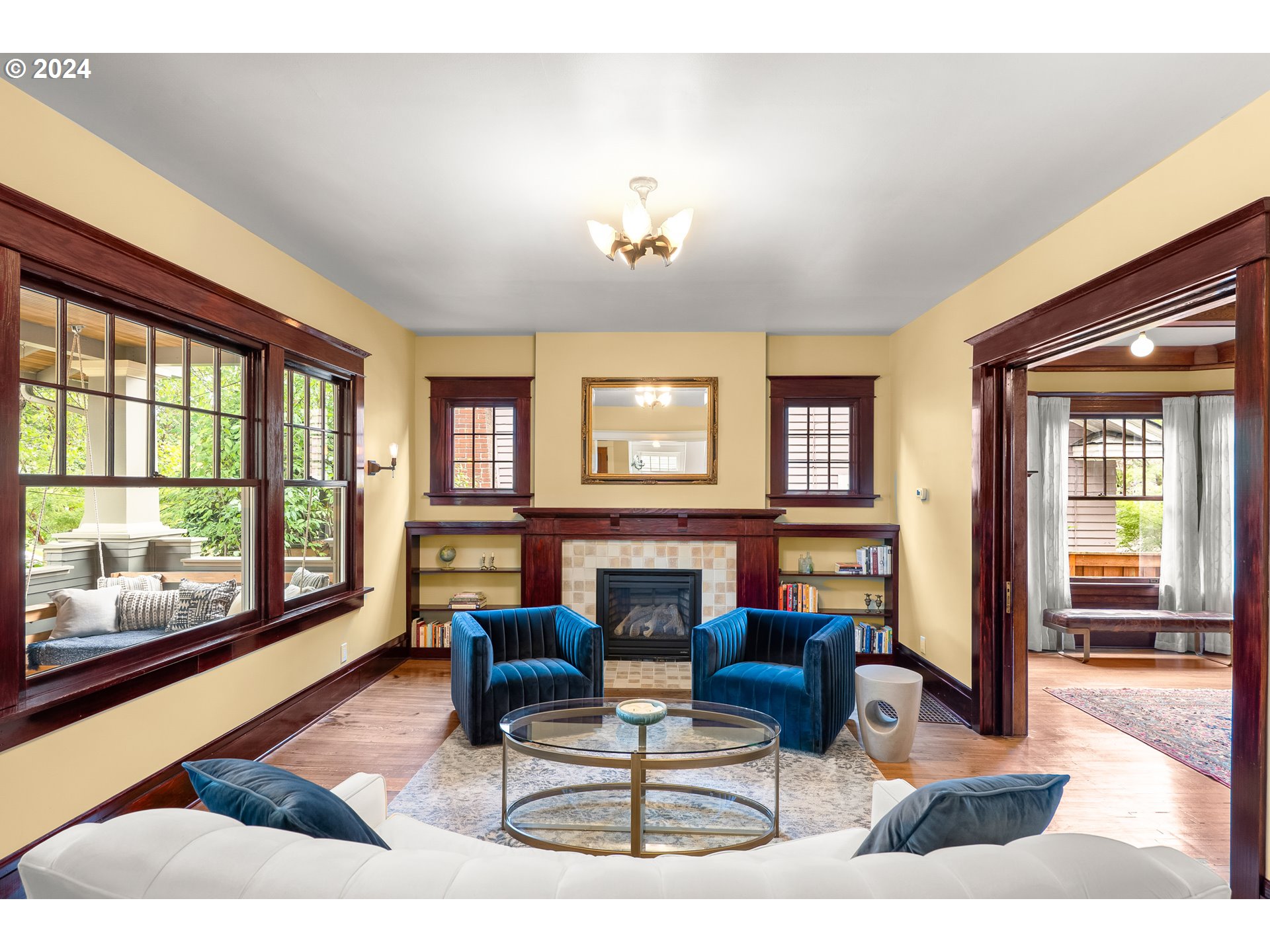 2400 NE 25TH AVE