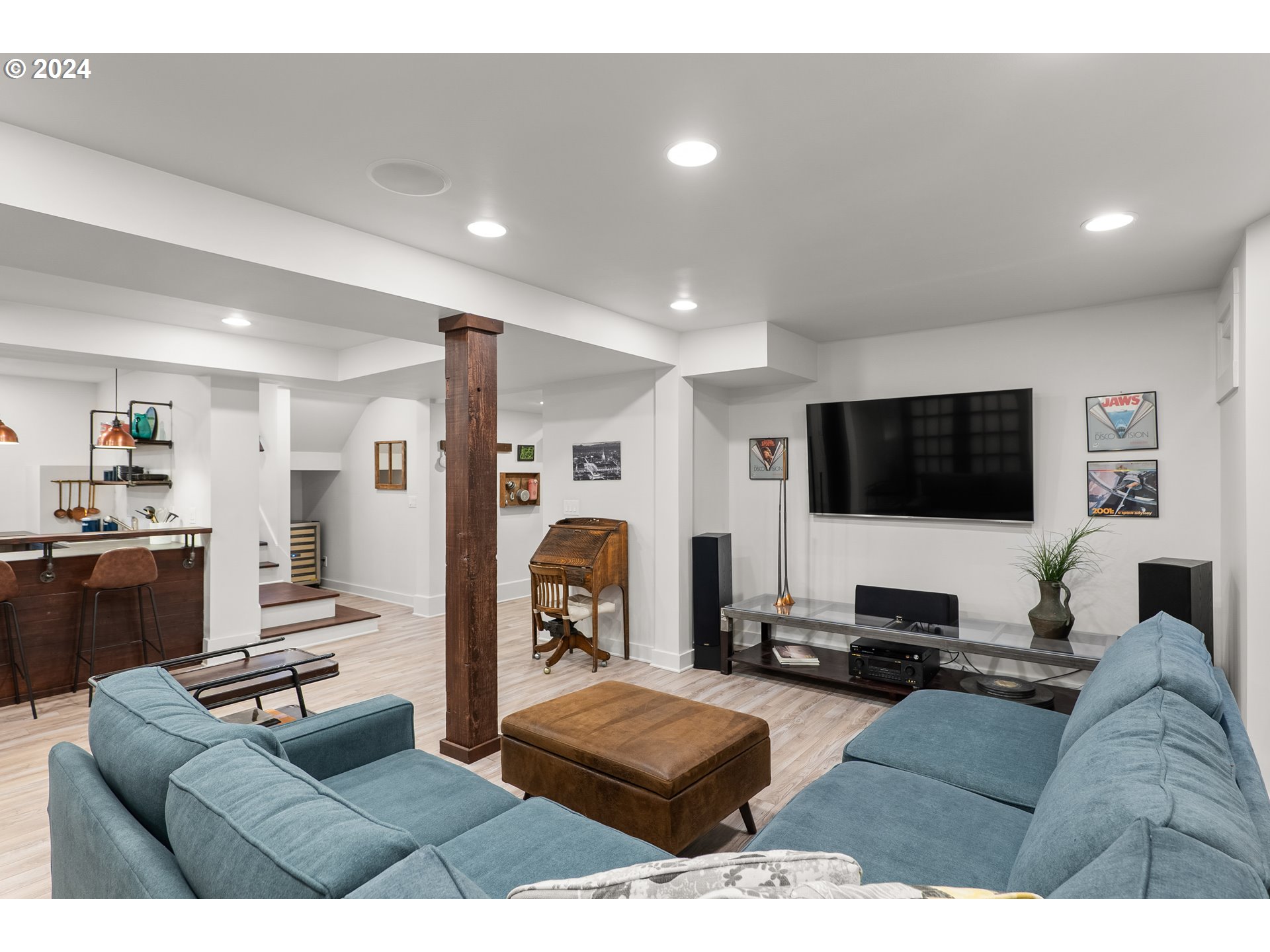 2400 NE 25TH AVE
