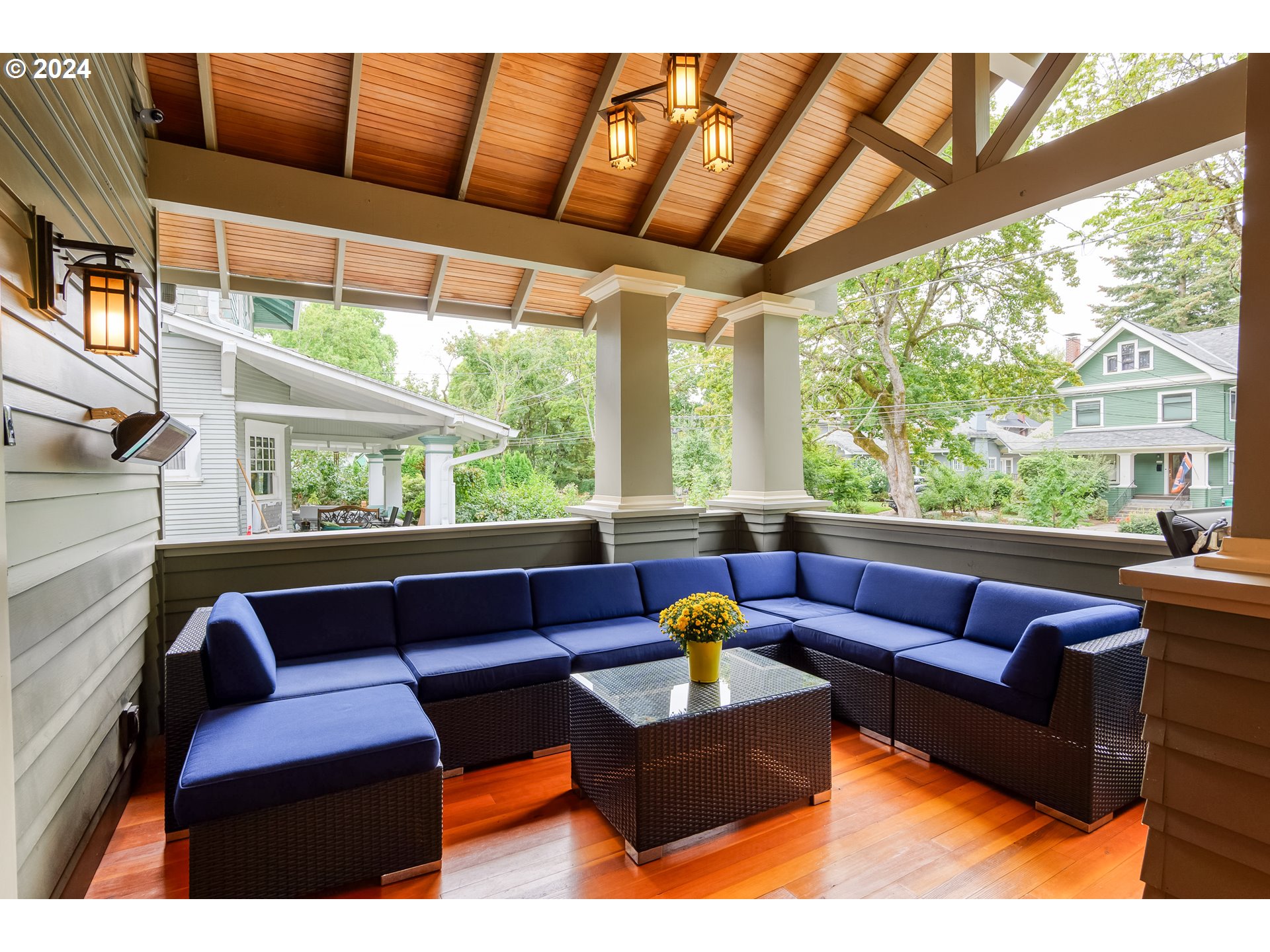 2400 NE 25TH AVE