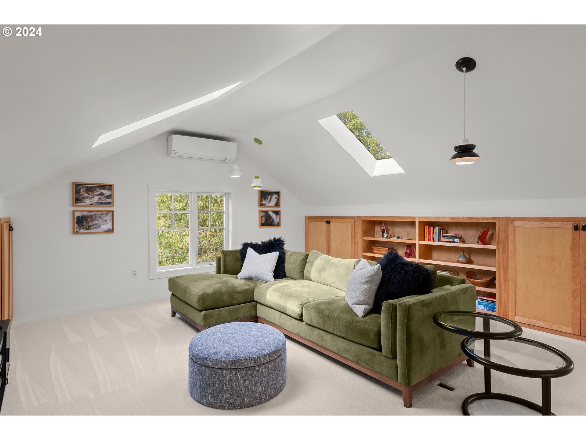 2400 NE 25TH AVE