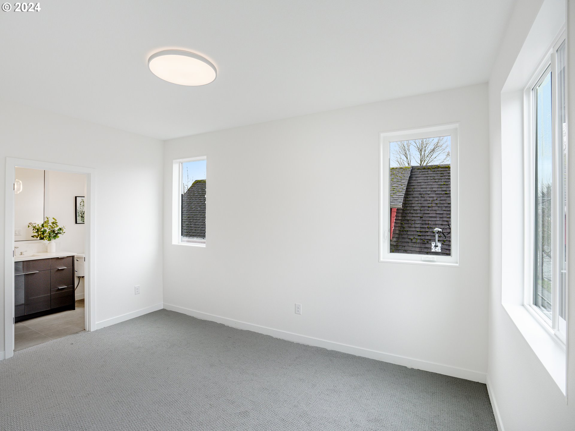 5926 N Michigan AVE 2