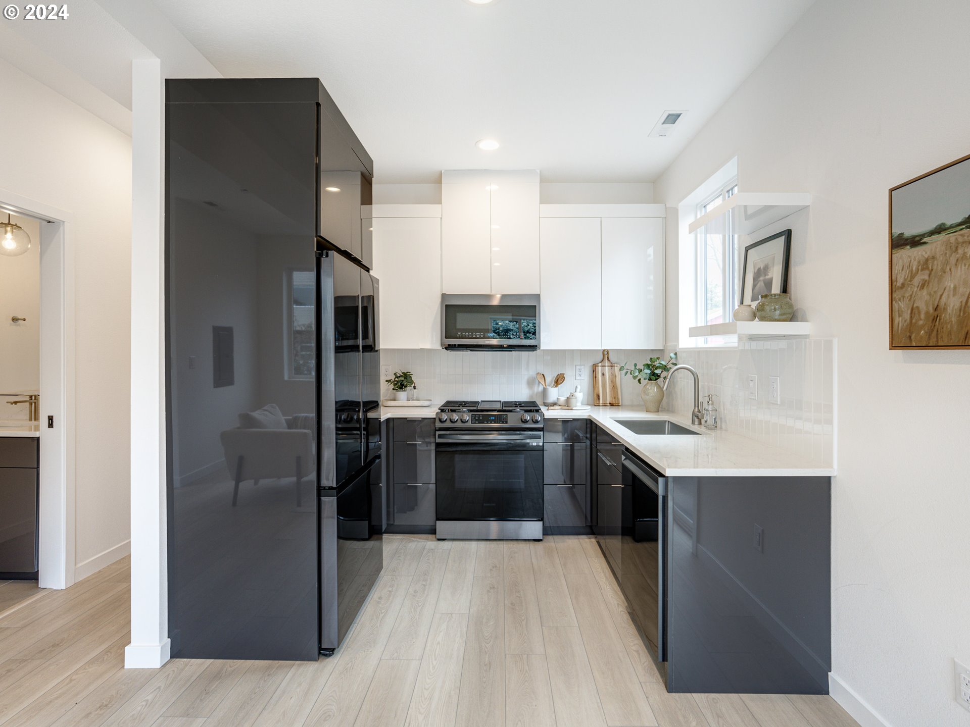 5926 N Michigan AVE 2