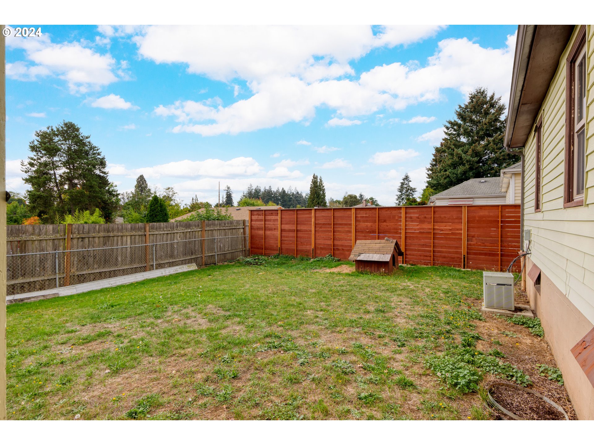 3592 SE GLADSTONE ST