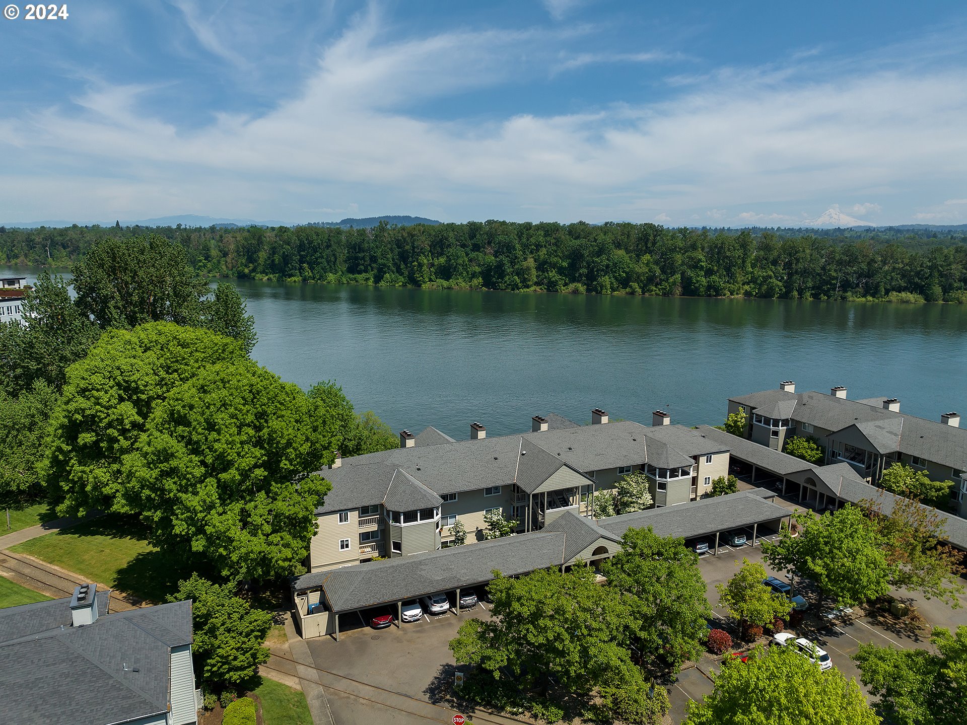 5110 S LANDING DR 106