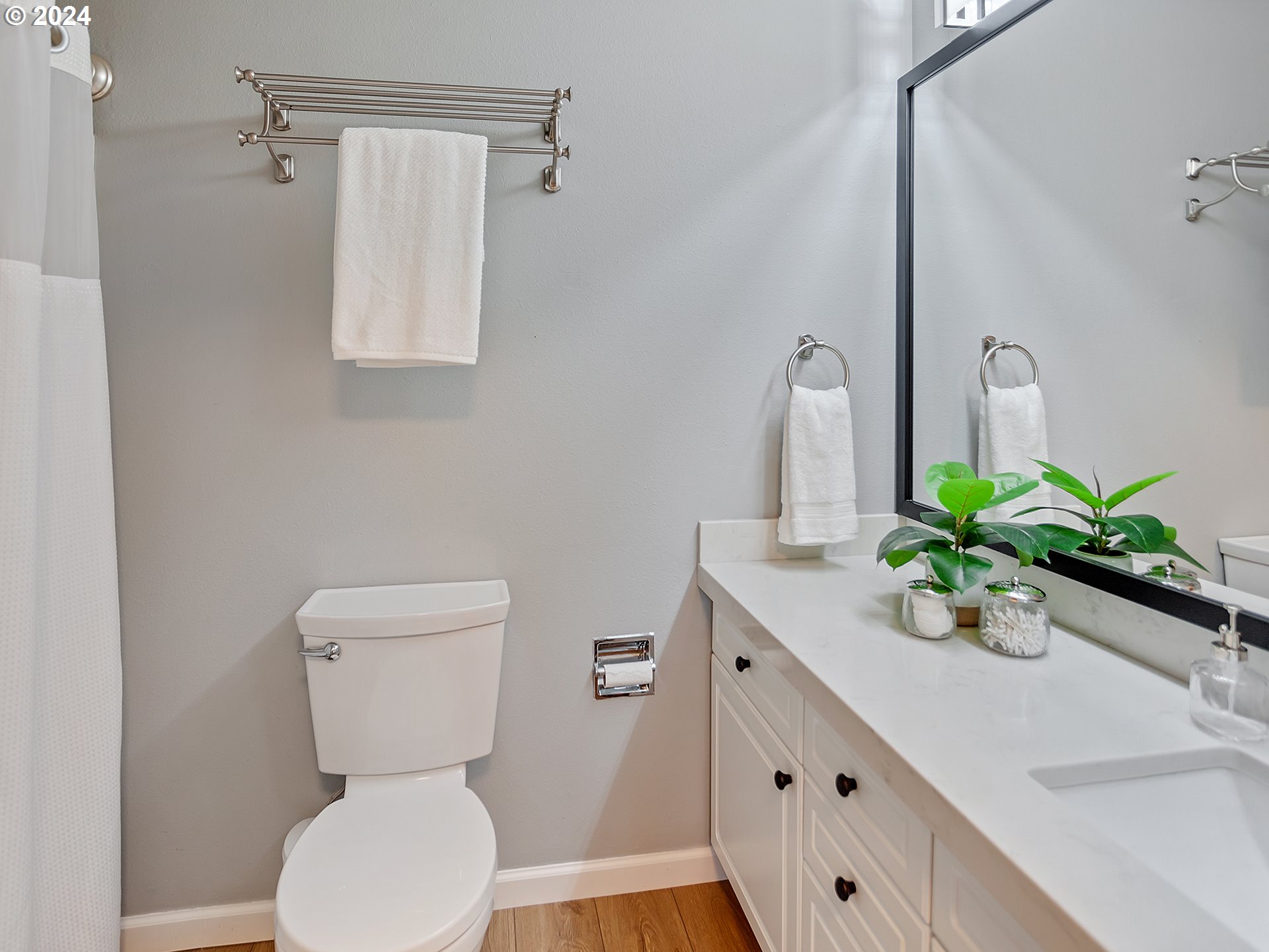 5110 S LANDING DR 106