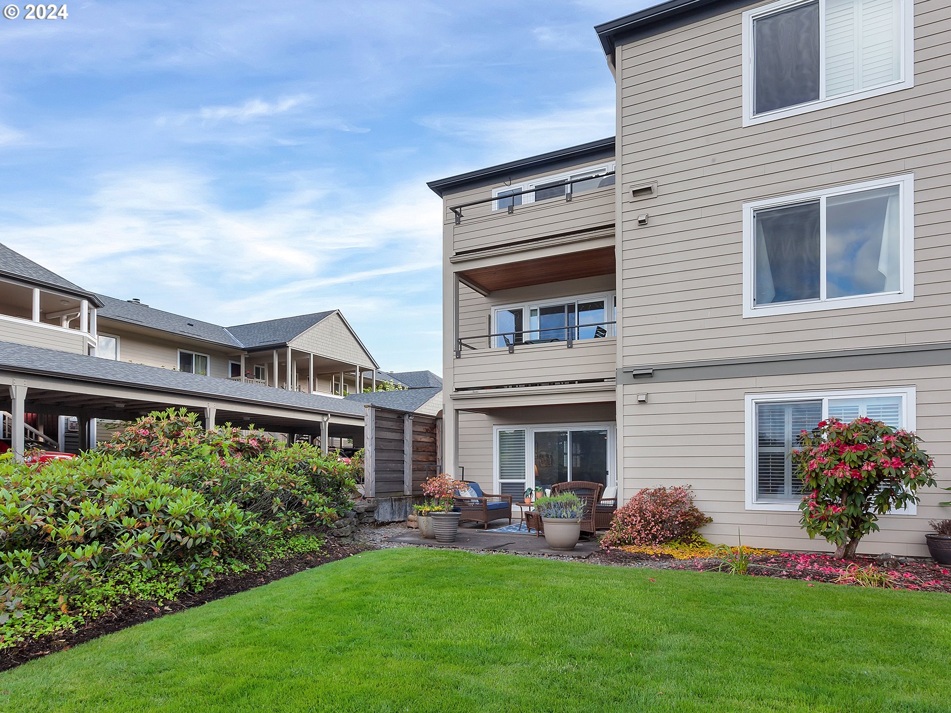 5110 S LANDING DR 106