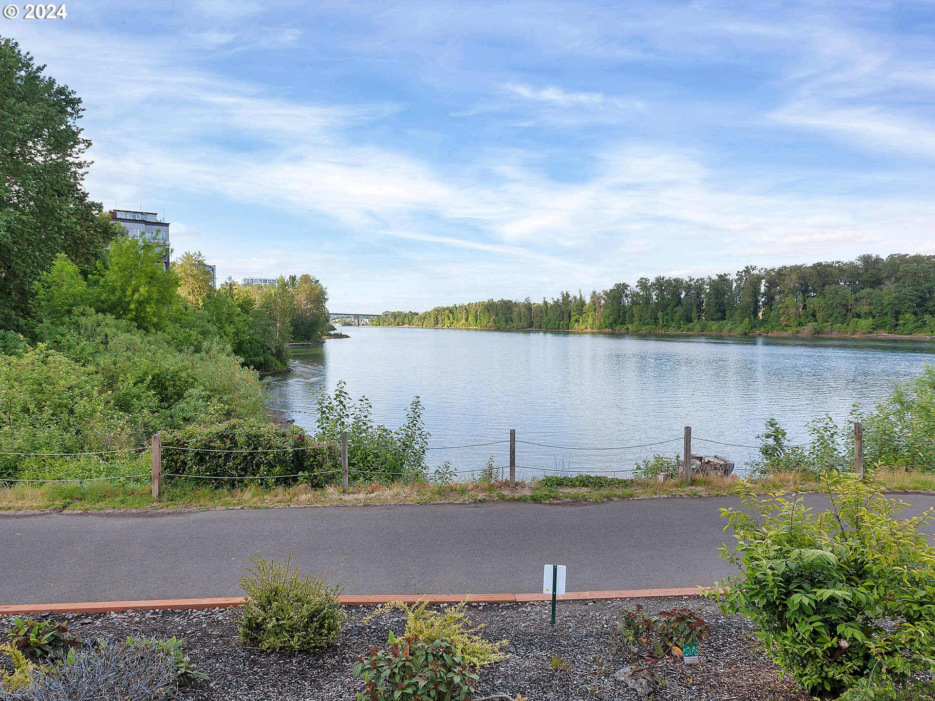 5110 S LANDING DR 106