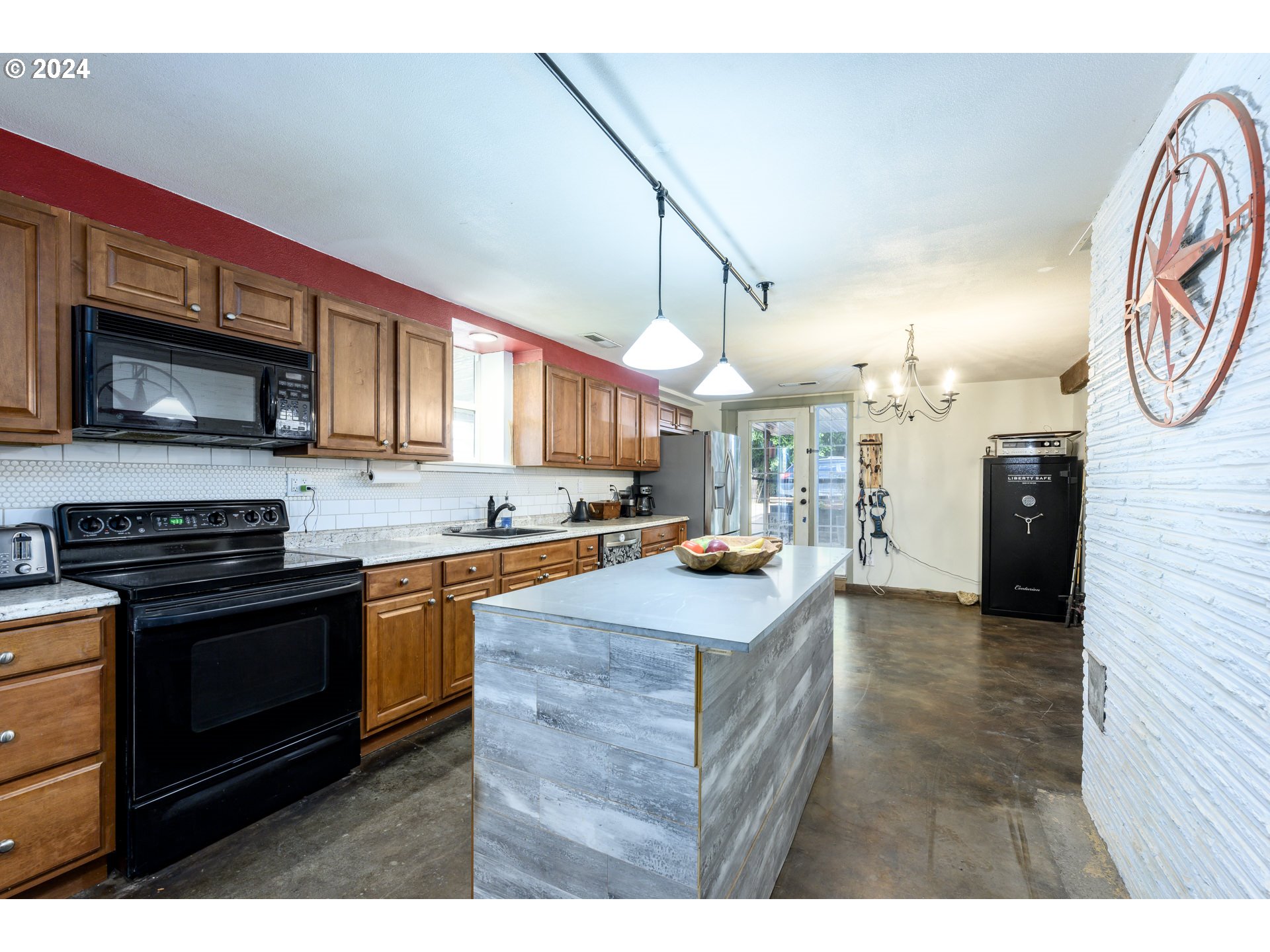 26130 SW CHEHALEM STATION RD