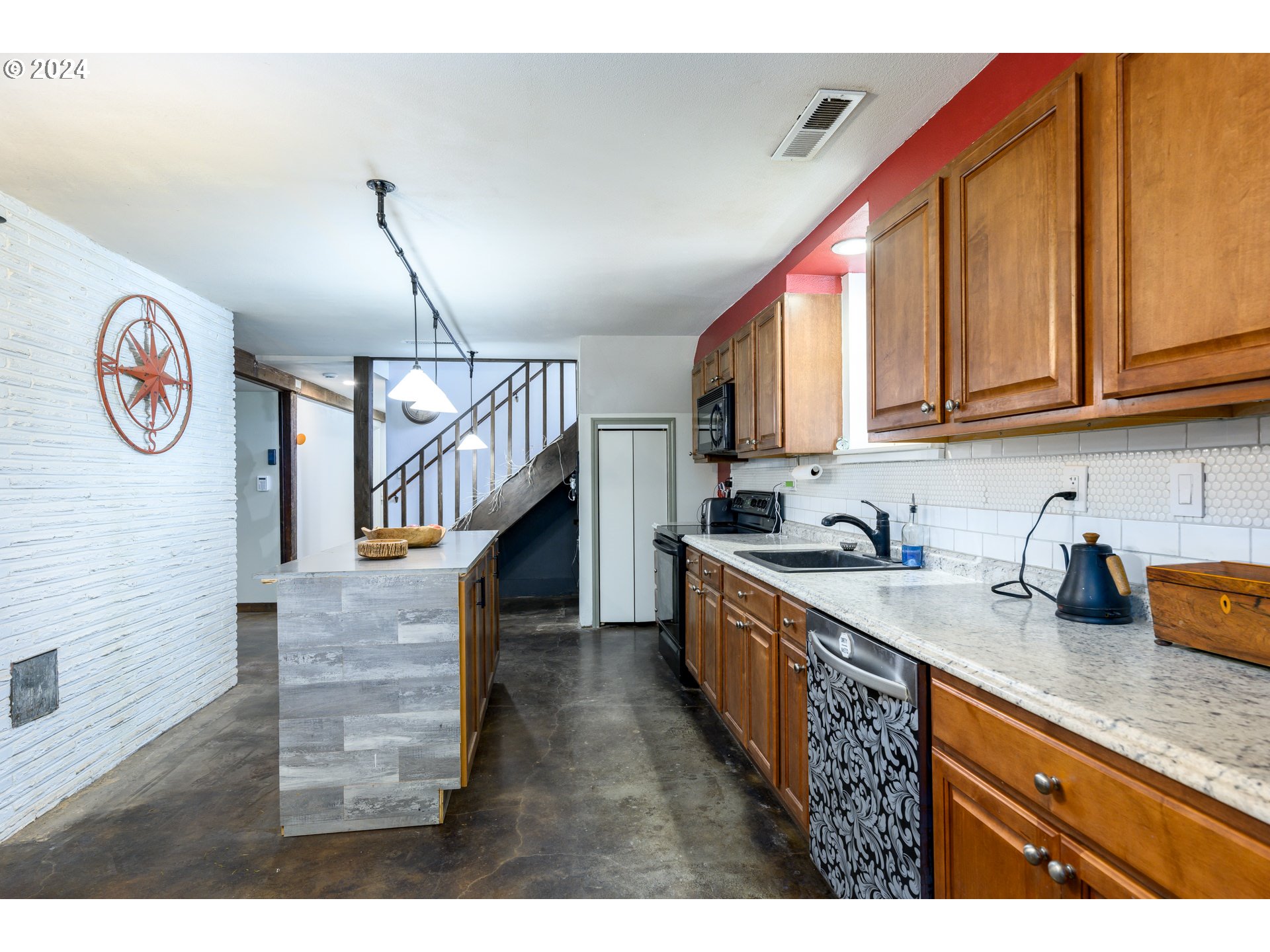 26130 SW CHEHALEM STATION RD