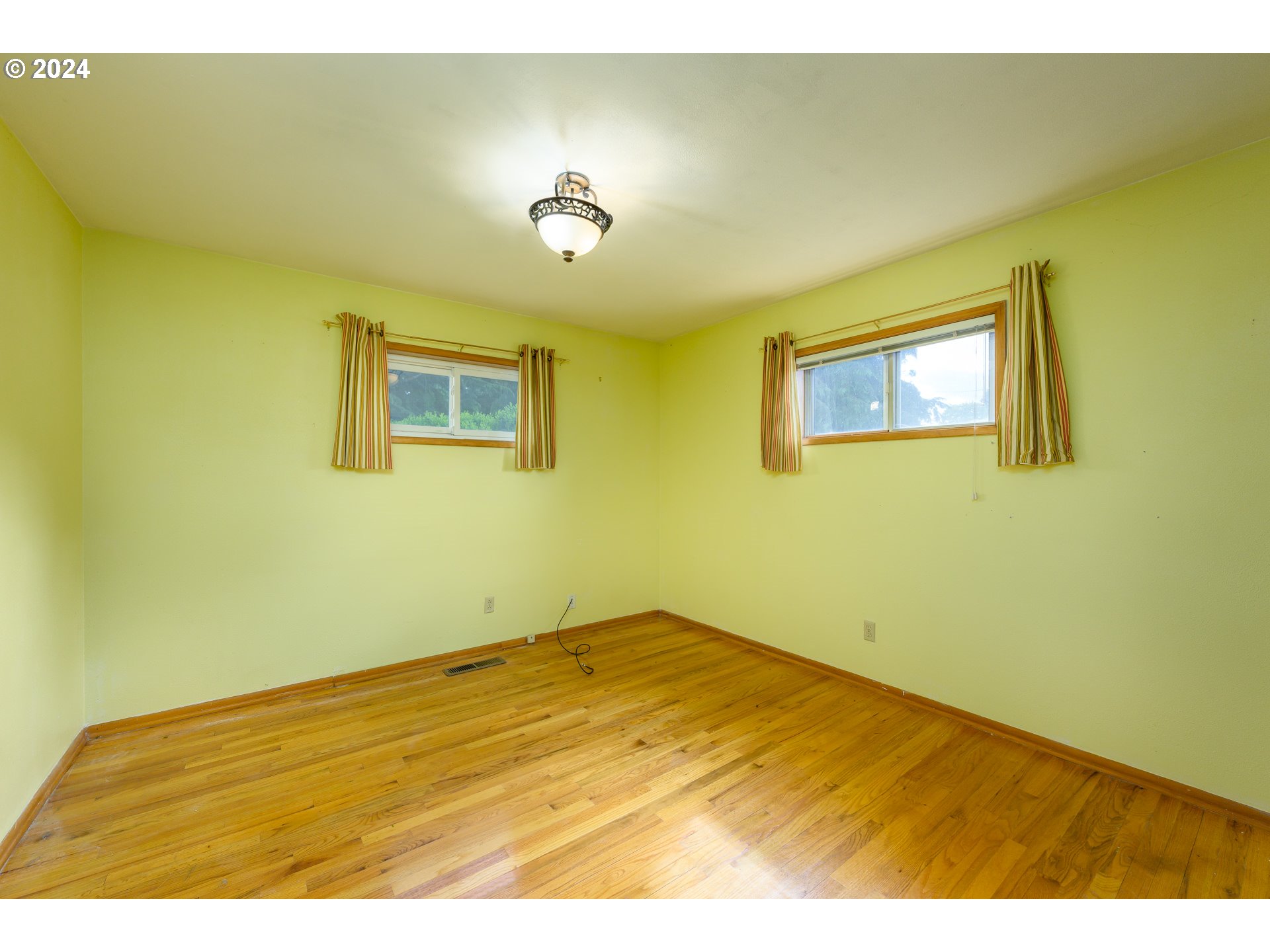 26130 SW CHEHALEM STATION RD