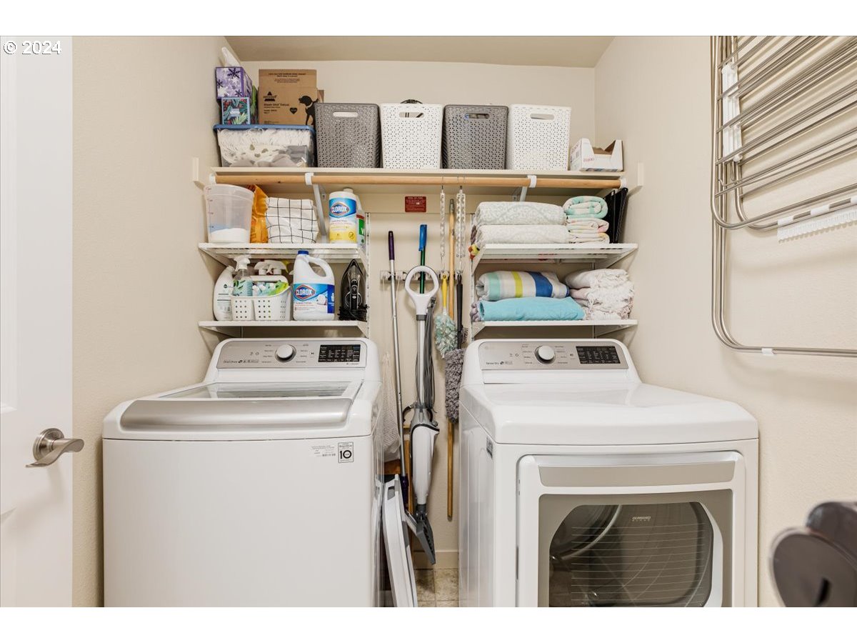 28395 SW VILLEBOIS DR N