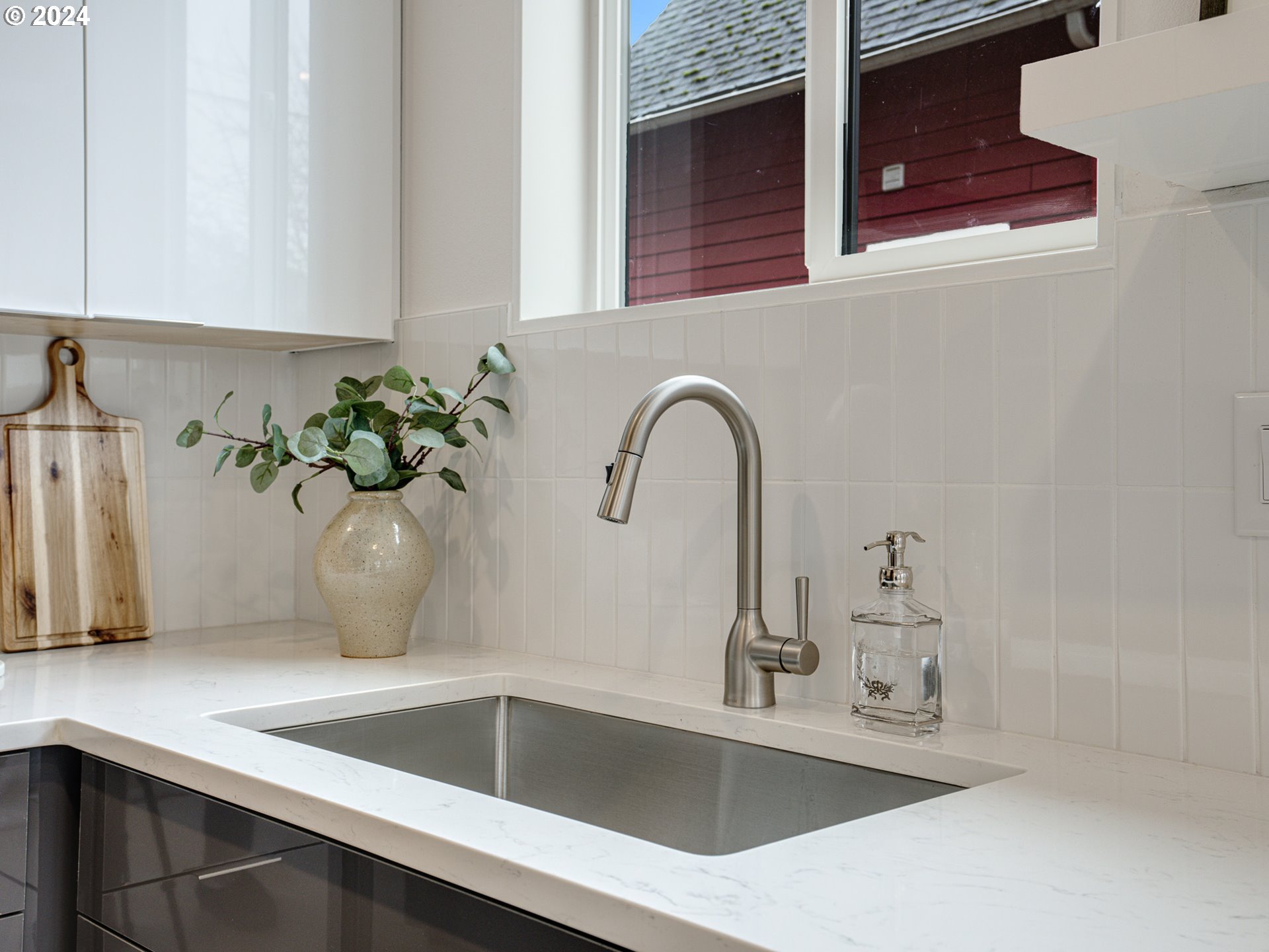 5922 N Michigan AVE 1