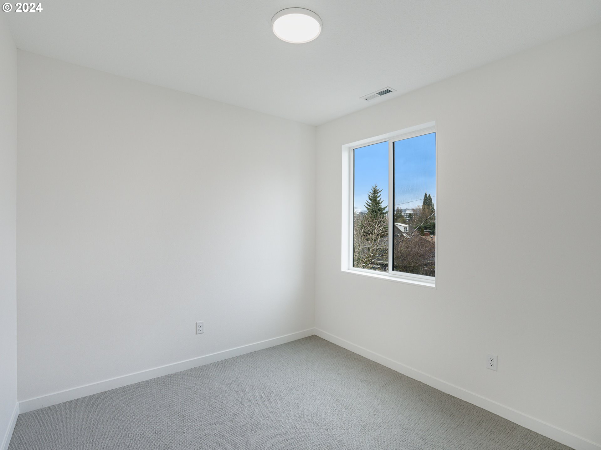 5922 N Michigan AVE 1