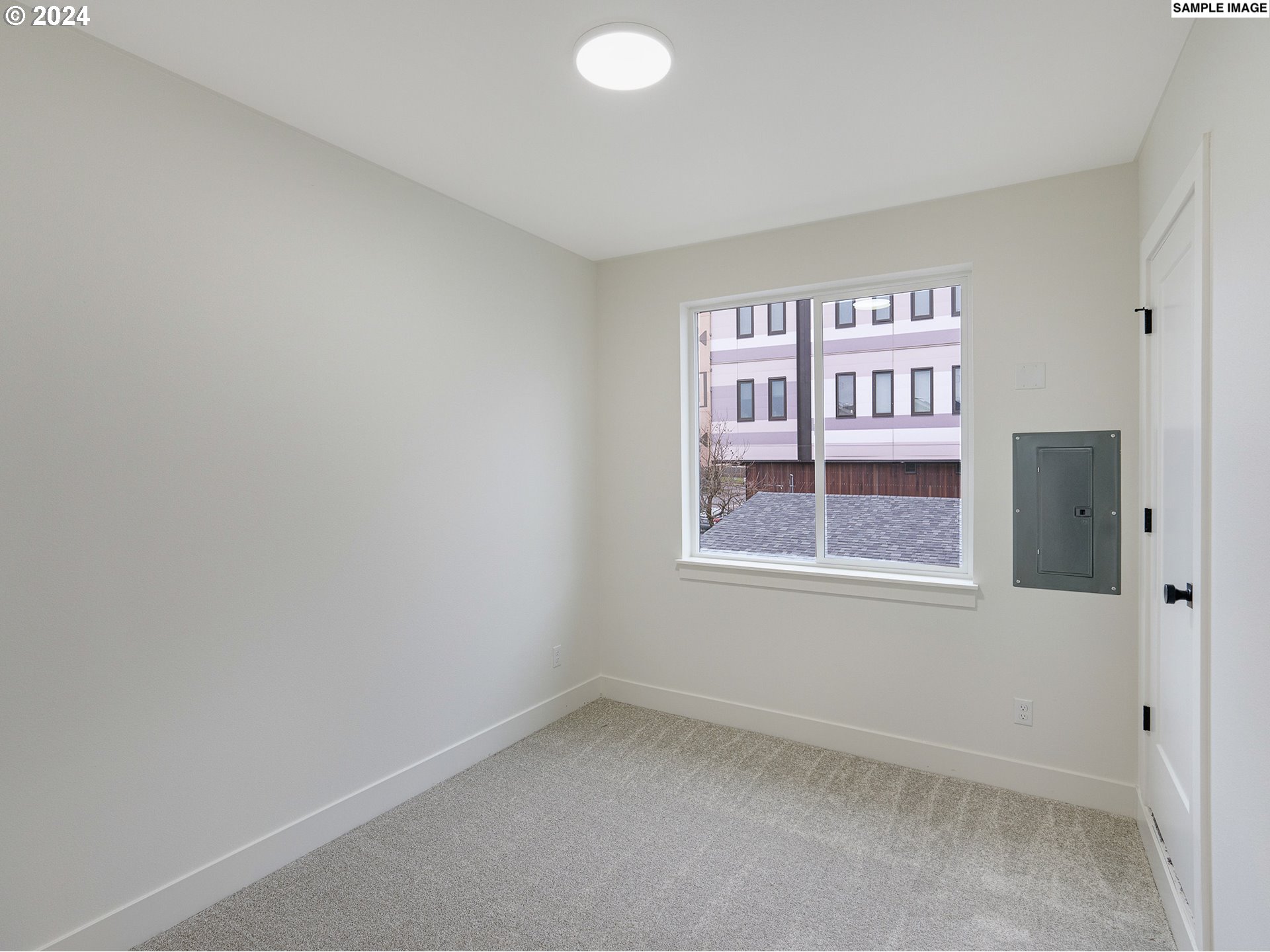 5877 NE Prescott ST 11