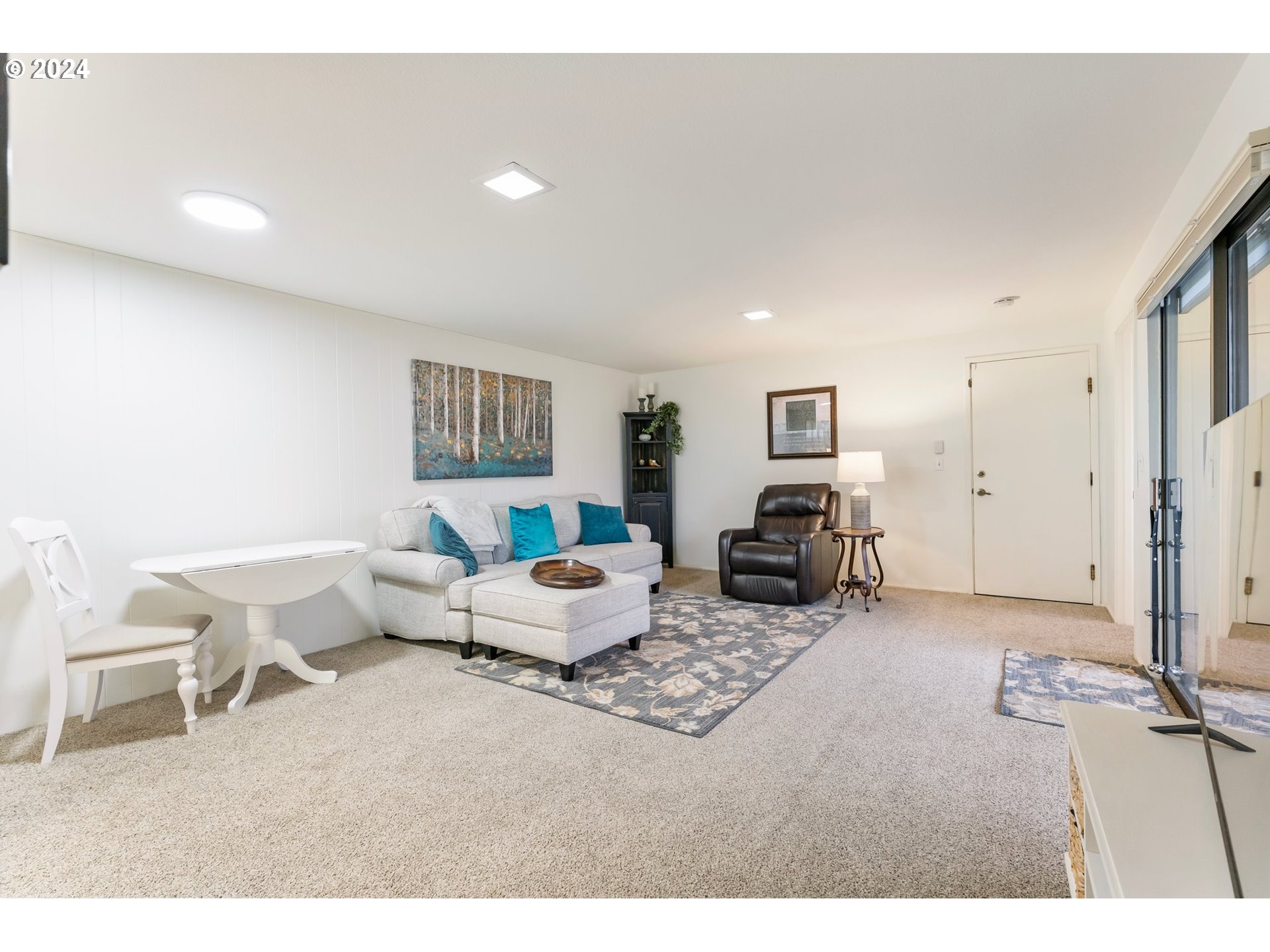 6735 CONTINENTAL CIR