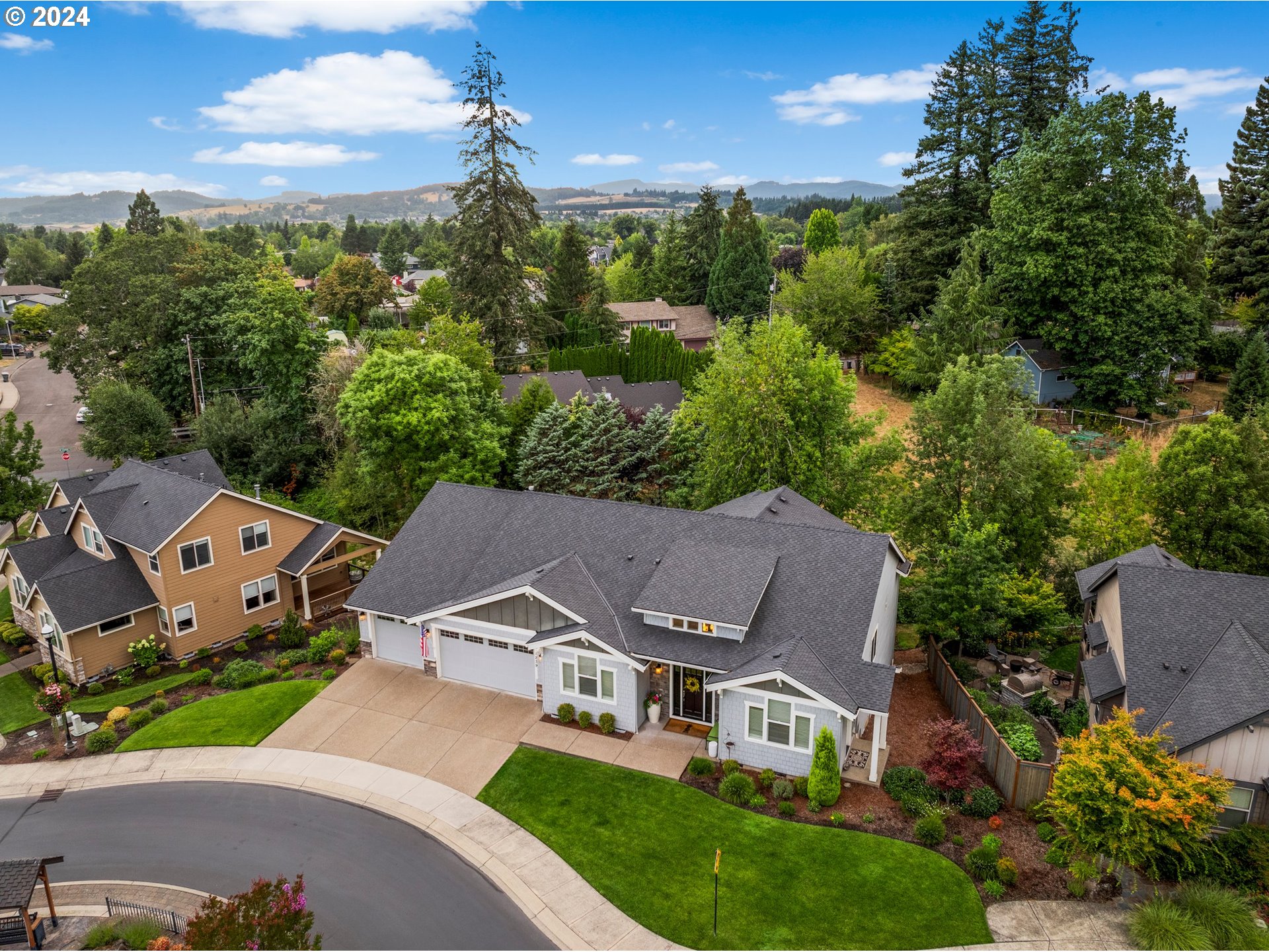 1239 SW FOREST GLEN DR, McMinnville