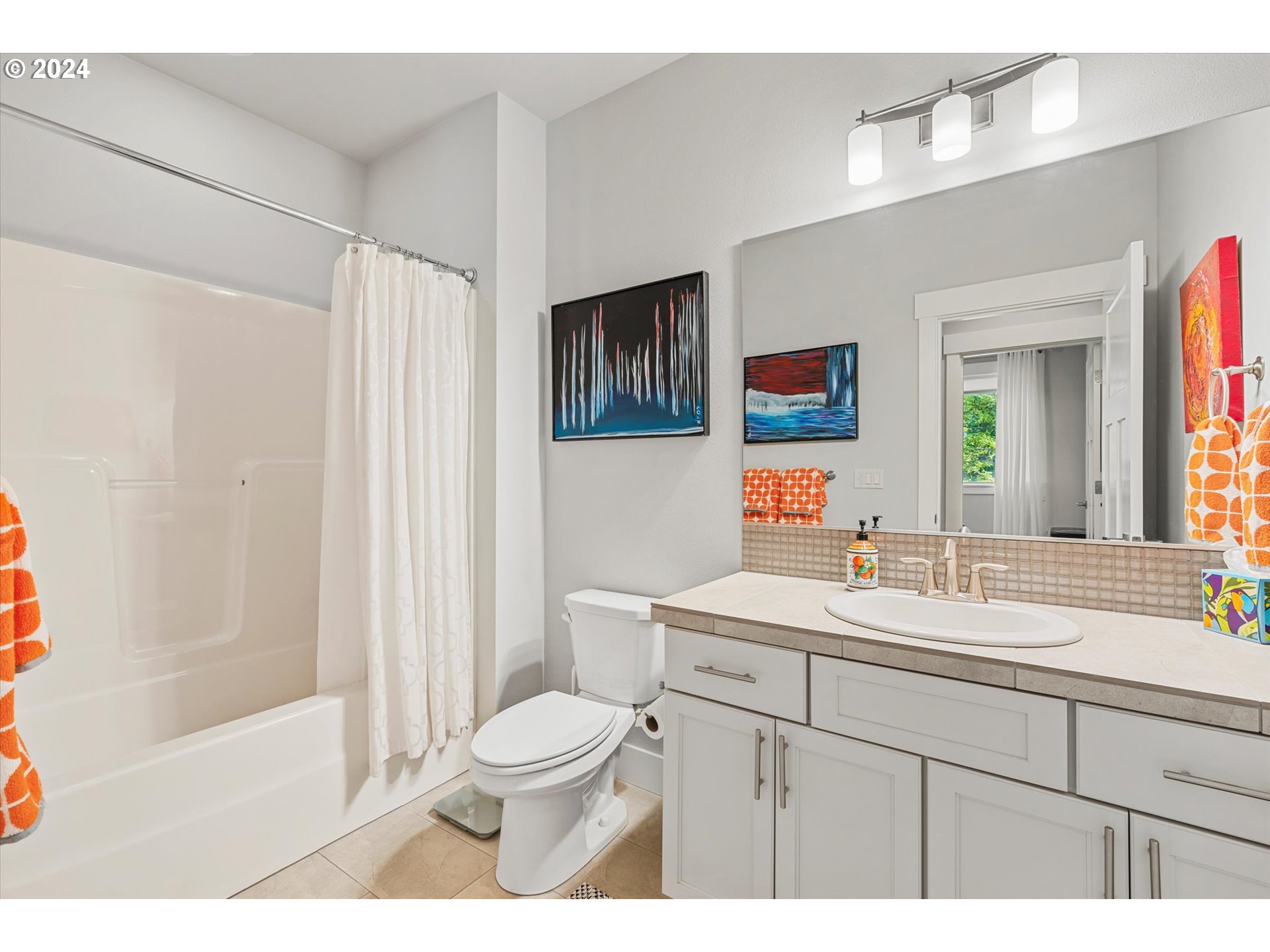 1239 SW FOREST GLEN DR, McMinnville