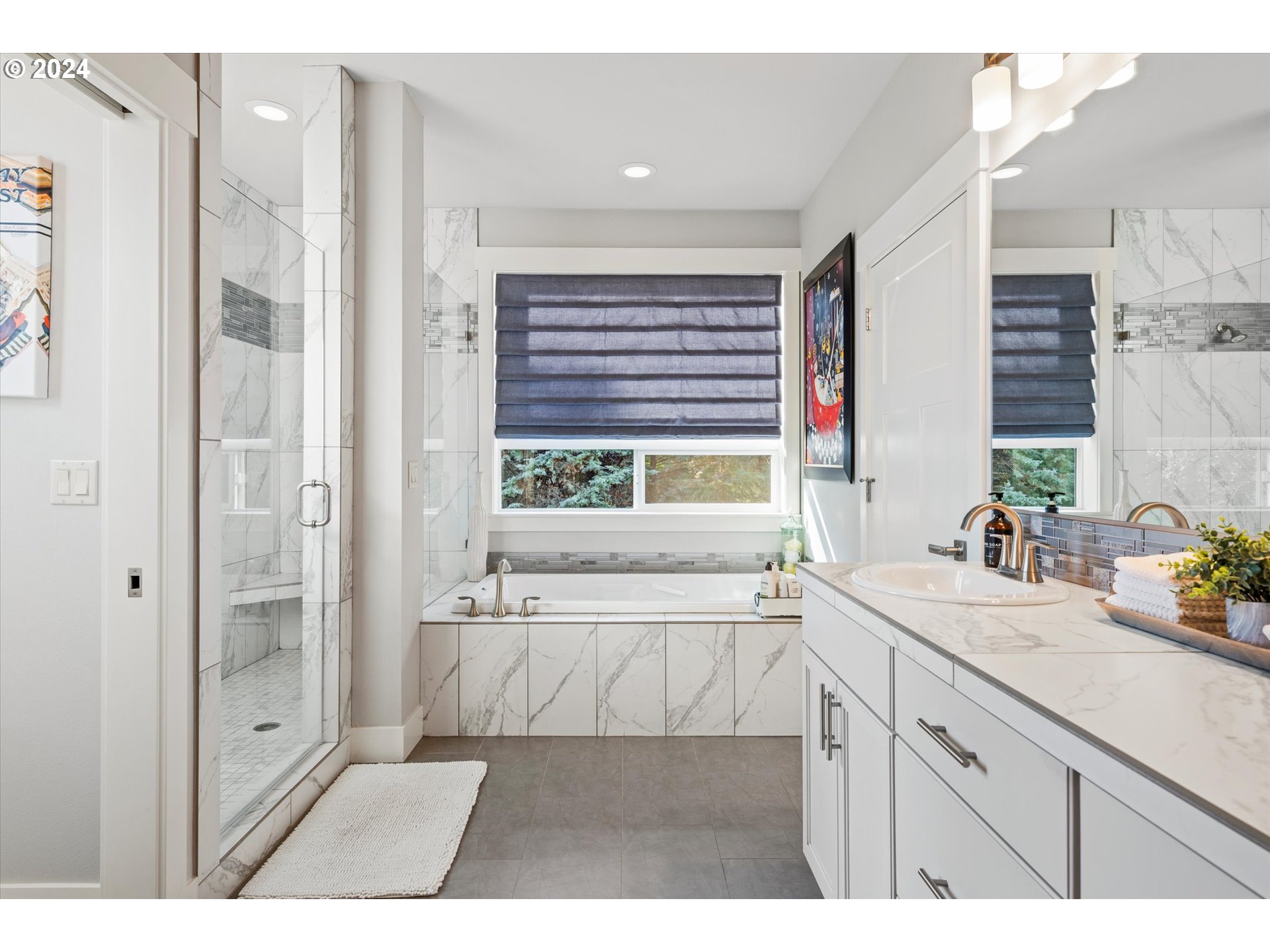 1239 SW FOREST GLEN DR, McMinnville