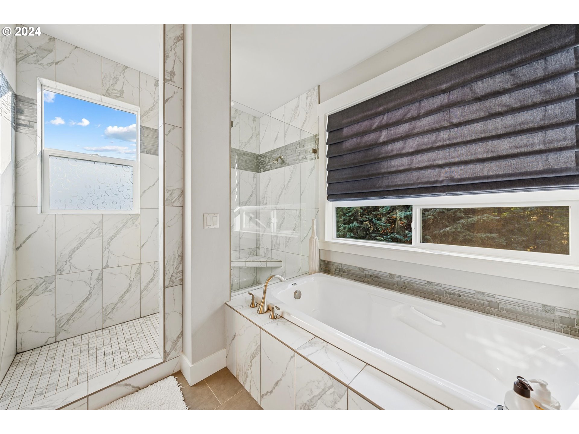 1239 SW FOREST GLEN DR, McMinnville