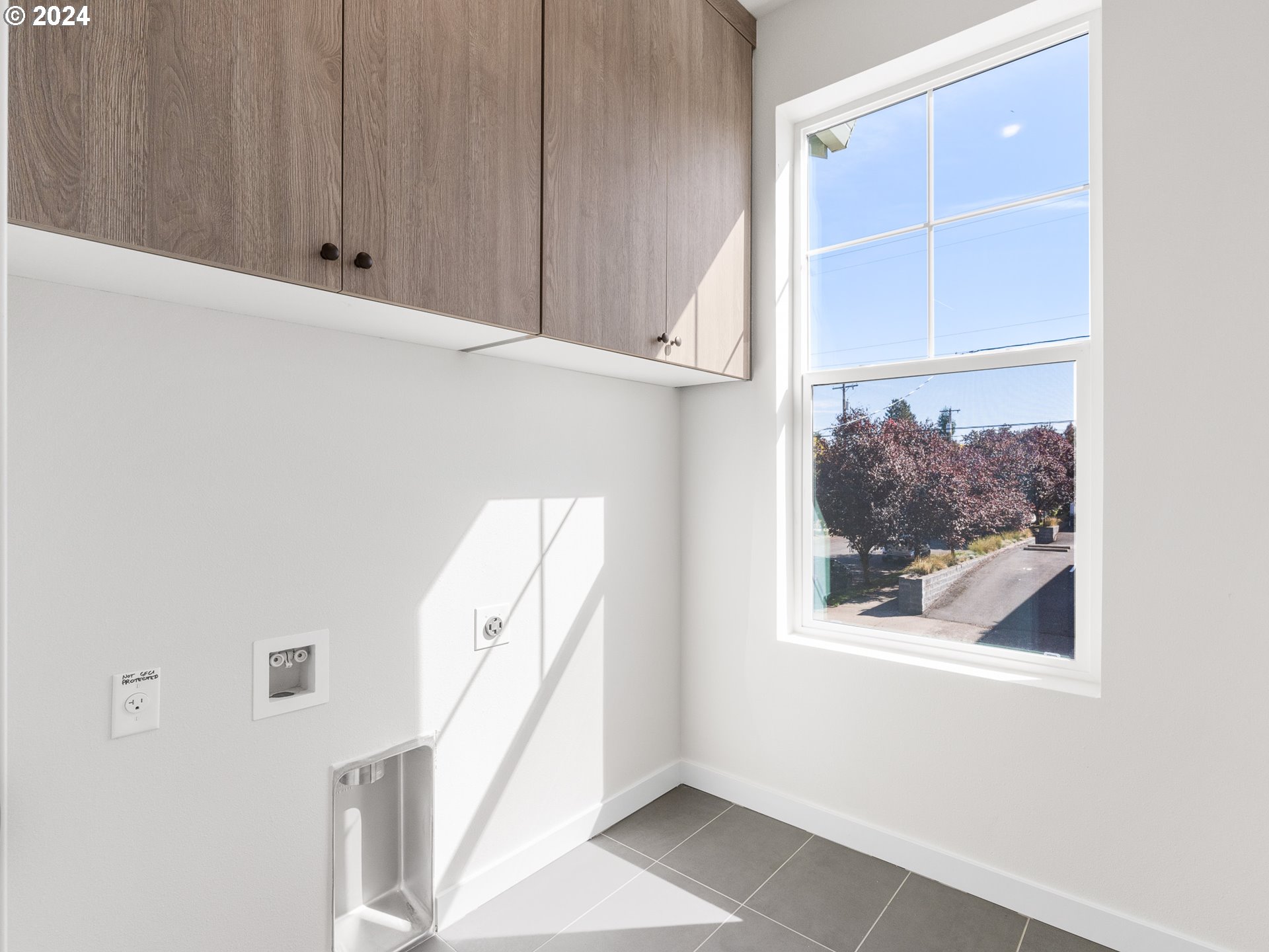 7475 N New York AVE 1