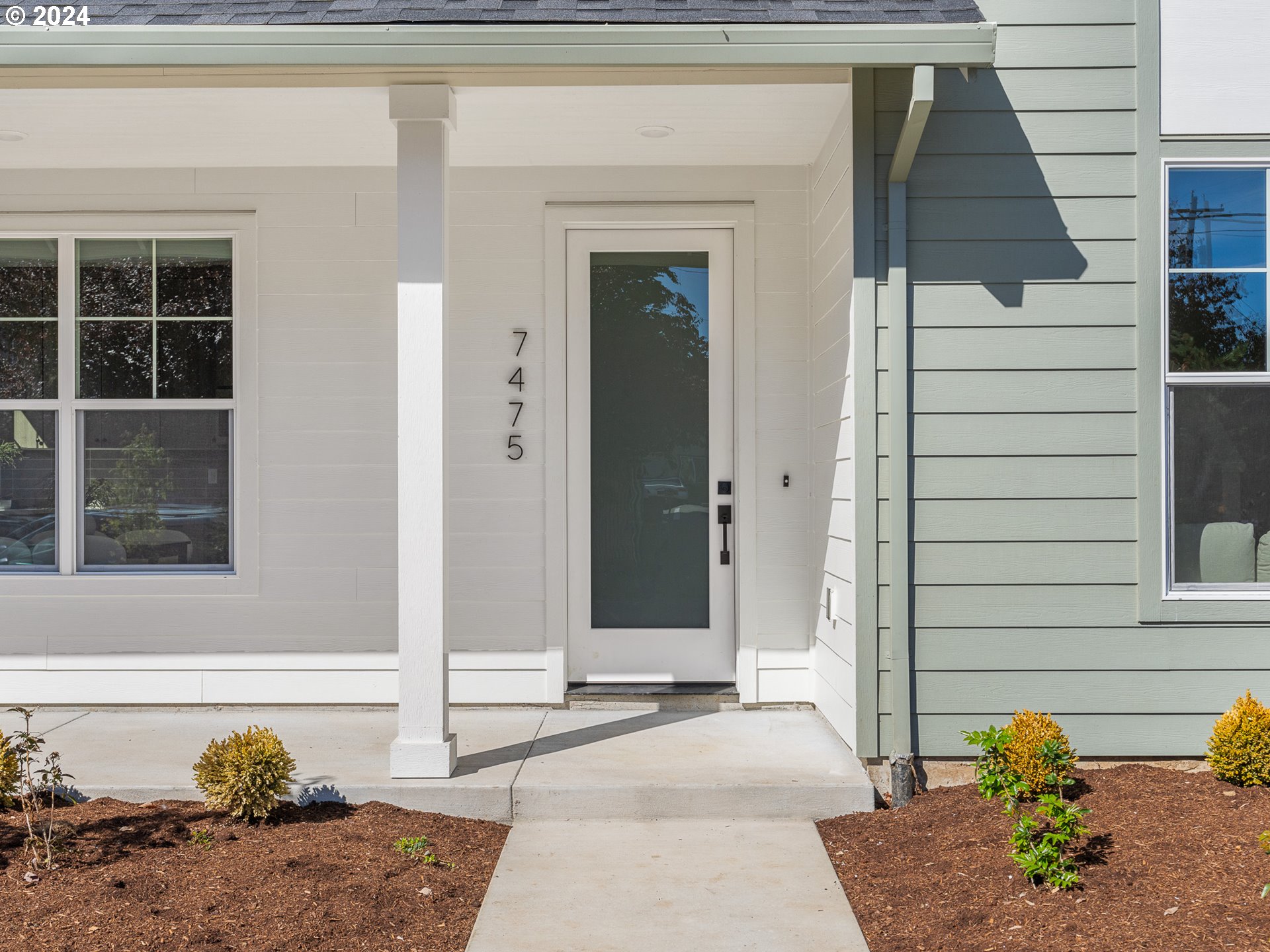 7475 N New York AVE 1