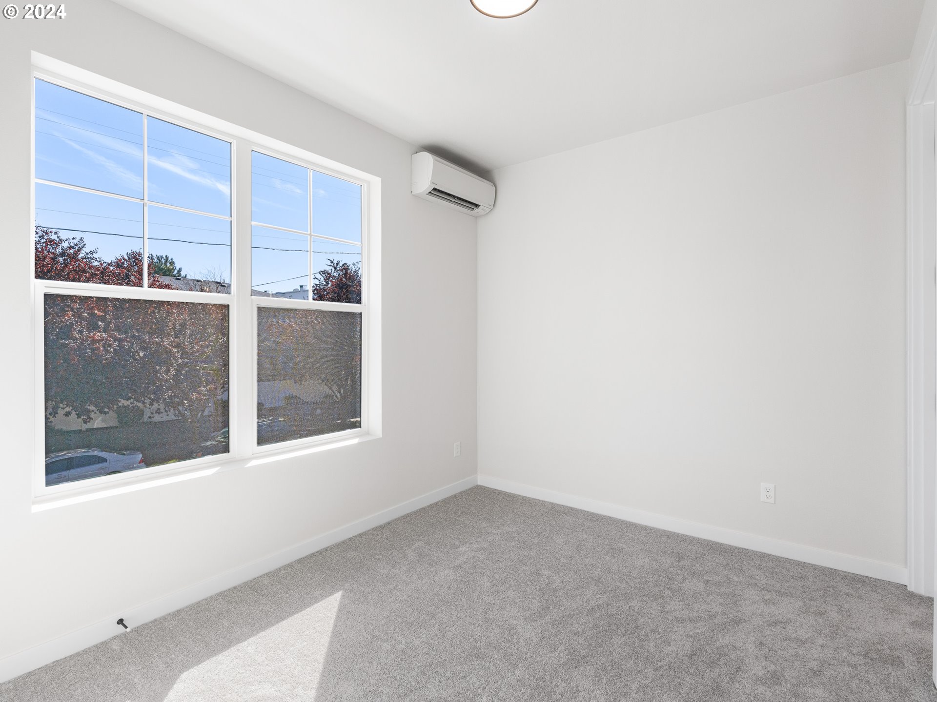 7475 N New York AVE 1